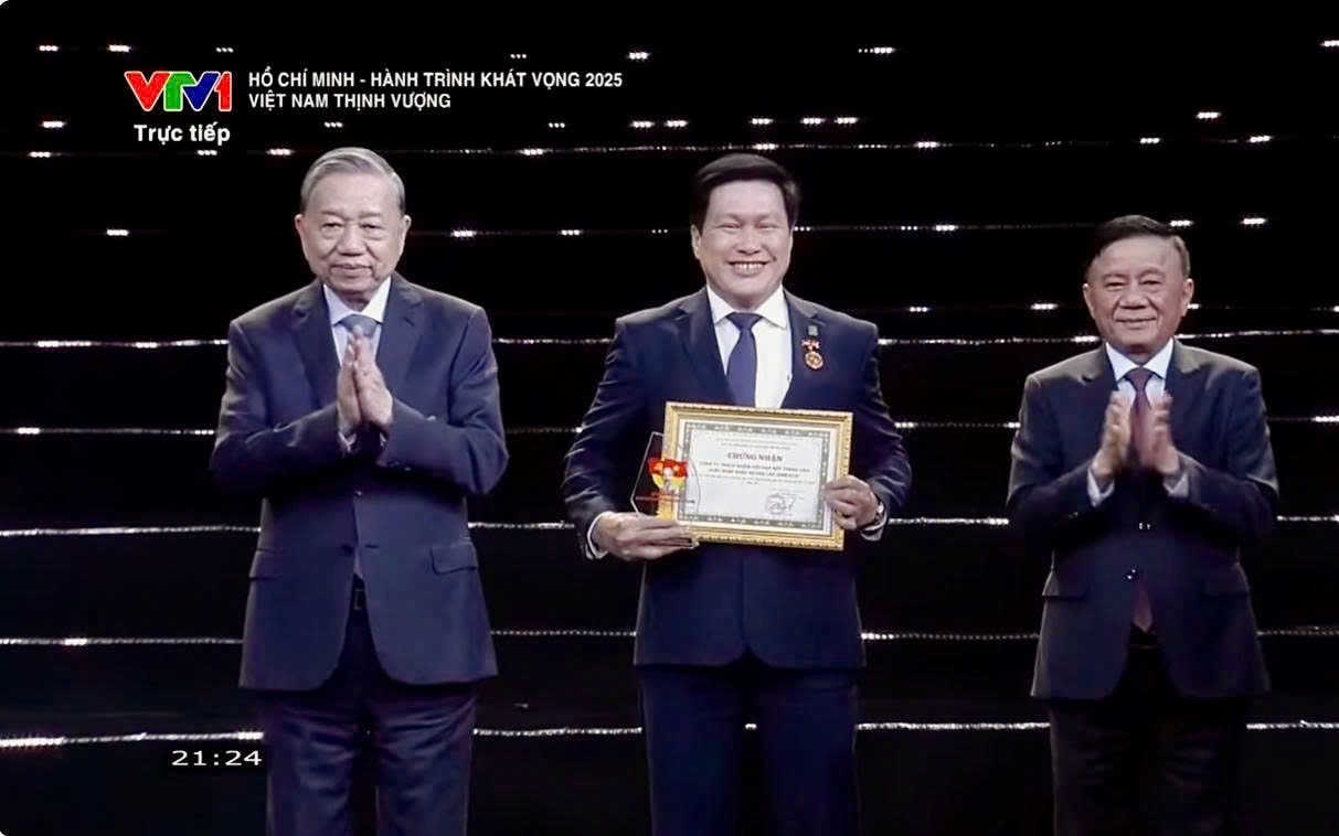 Simexco Daklak lọt Top 500 doanh nghiệp lớn nhất Việt Nam 2025 - Ảnh 2.