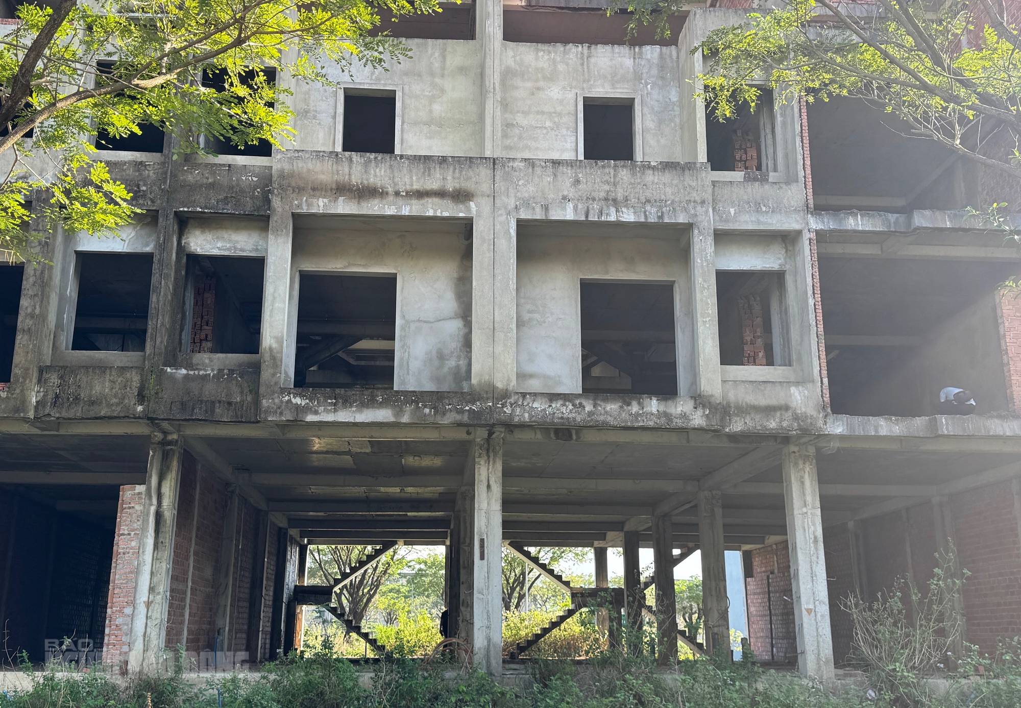 Cảnh hoang h&oacute;a tại khu đ&ocirc; thị Golden Hills City Đ&agrave; Nẵng sau 2 lần Thanh tra - Ảnh 7.