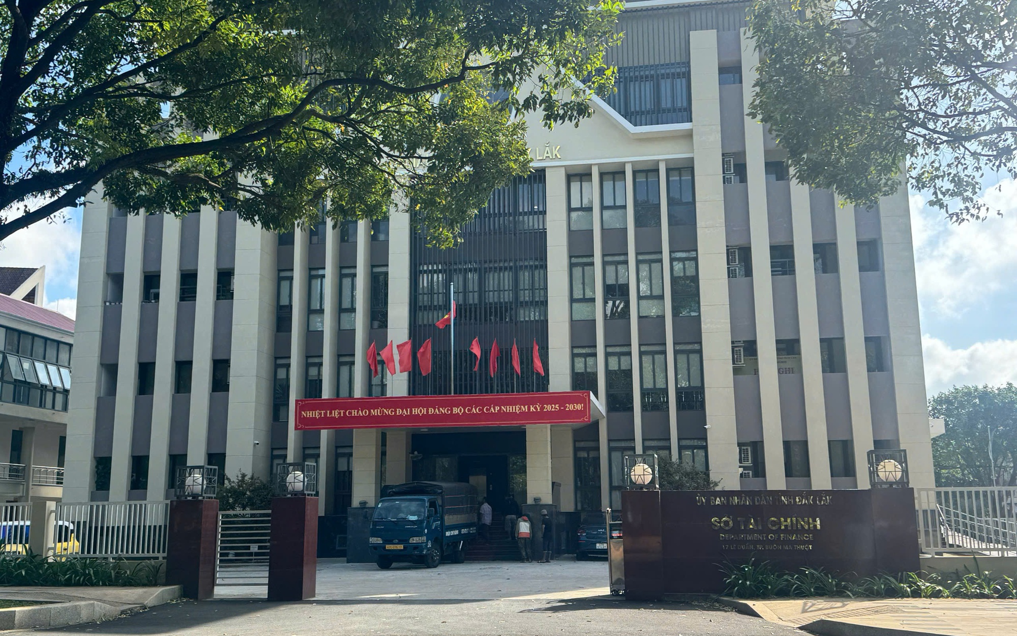 T&igrave;nh h&igrave;nh tư tưởng c&aacute;n bộ tại Sở T&agrave;i ch&iacute;nh Đắk Lắk: L&atilde;nh đạo xin nghỉ việc , chuyển c&ocirc;ng t&aacute;c - Ảnh 2.