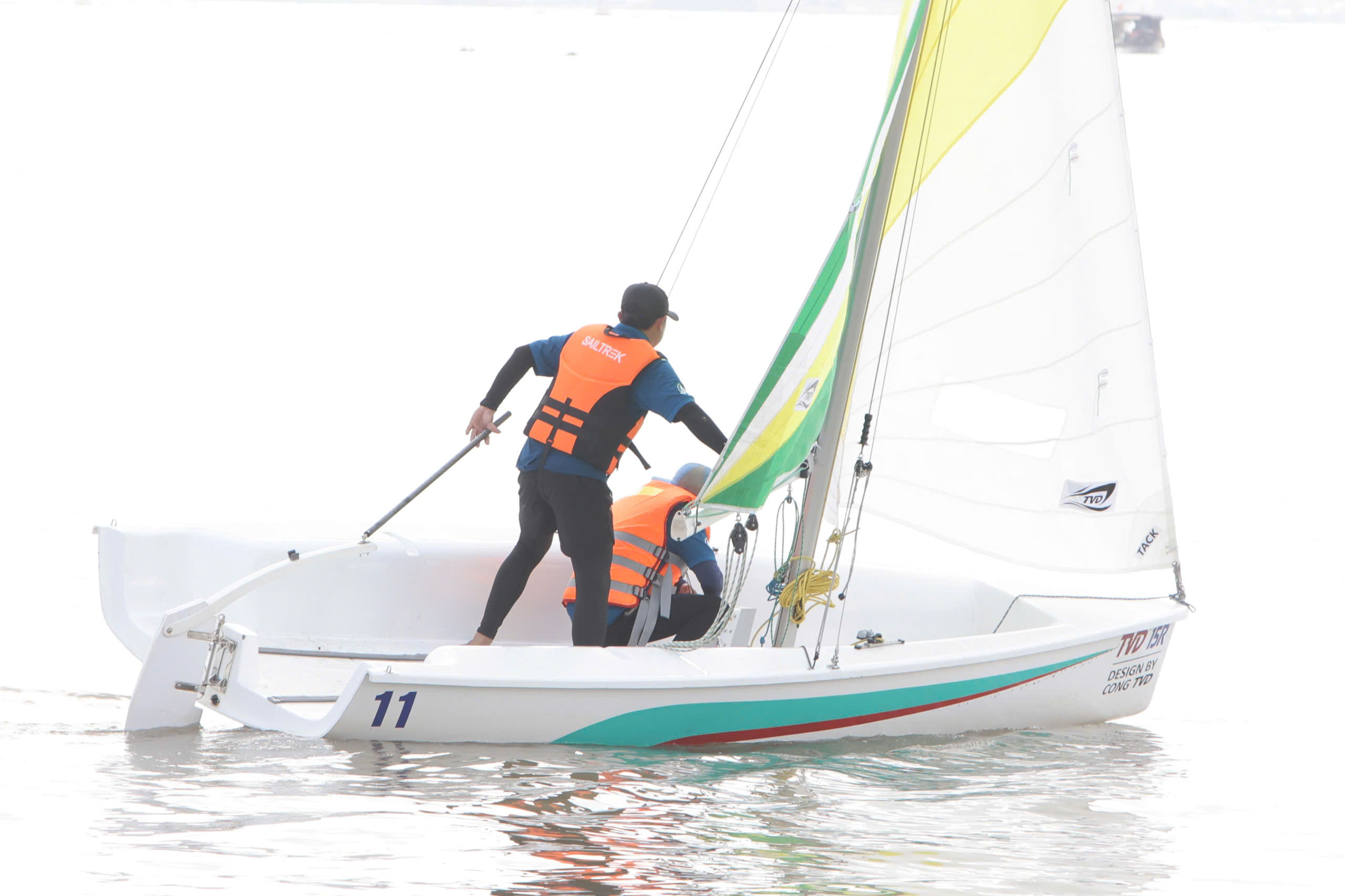 Đua thuyền buồm tr&ecirc;n s&ocirc;ng Hậu: S&acirc;n chơi thể thao mới lạ tại Cần Thơ - Ảnh 7.