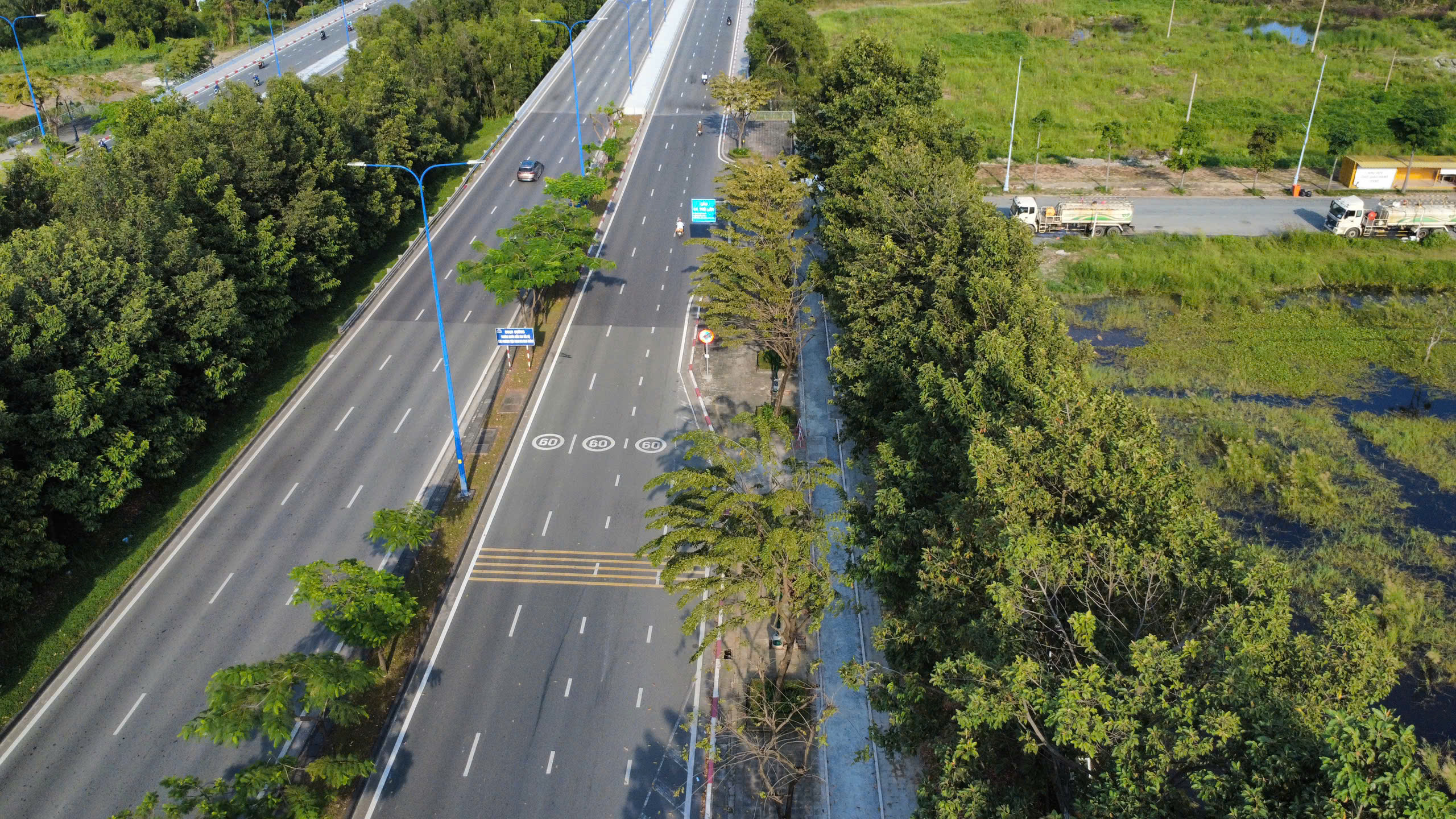 L&agrave;n xe đạp tr&ecirc;n đường Mai Ch&iacute; Thọ ho&agrave;n th&agrave;nh, xe m&aacute;y cần tr&aacute;nh nếu kh&ocirc;ng muốn bị phạt - Ảnh 14.