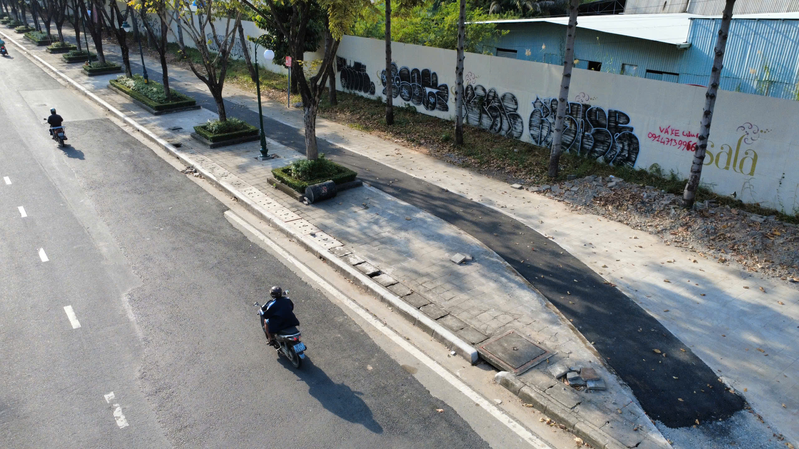 L&agrave;n xe đạp tr&ecirc;n đường Mai Ch&iacute; Thọ ho&agrave;n th&agrave;nh, xe m&aacute;y cần tr&aacute;nh nếu kh&ocirc;ng muốn bị phạt - Ảnh 9.