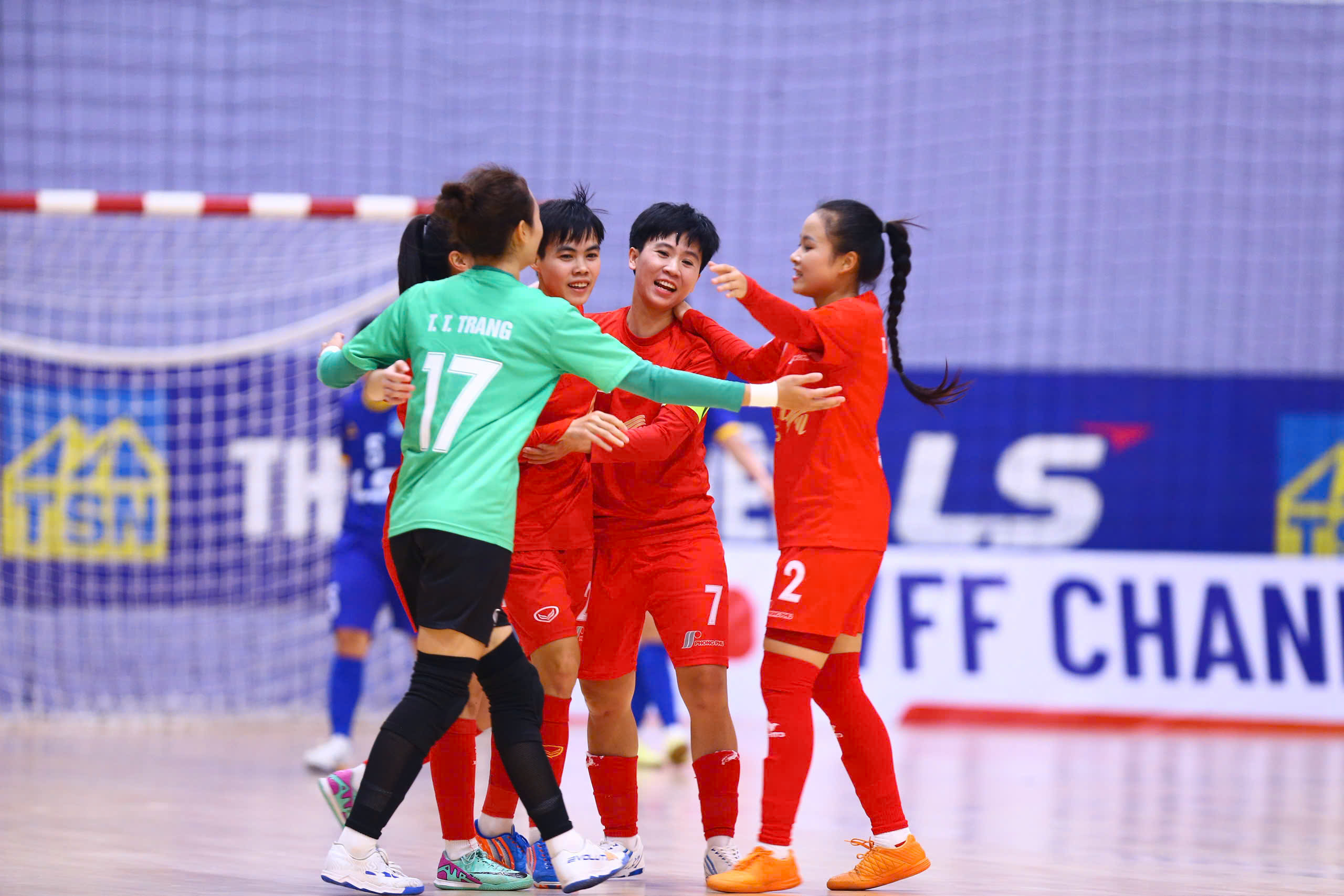 Tuyết Dung sai lầm, Thái Sơn Nam thắng Phong Phú Hà Nam - Ảnh 1.