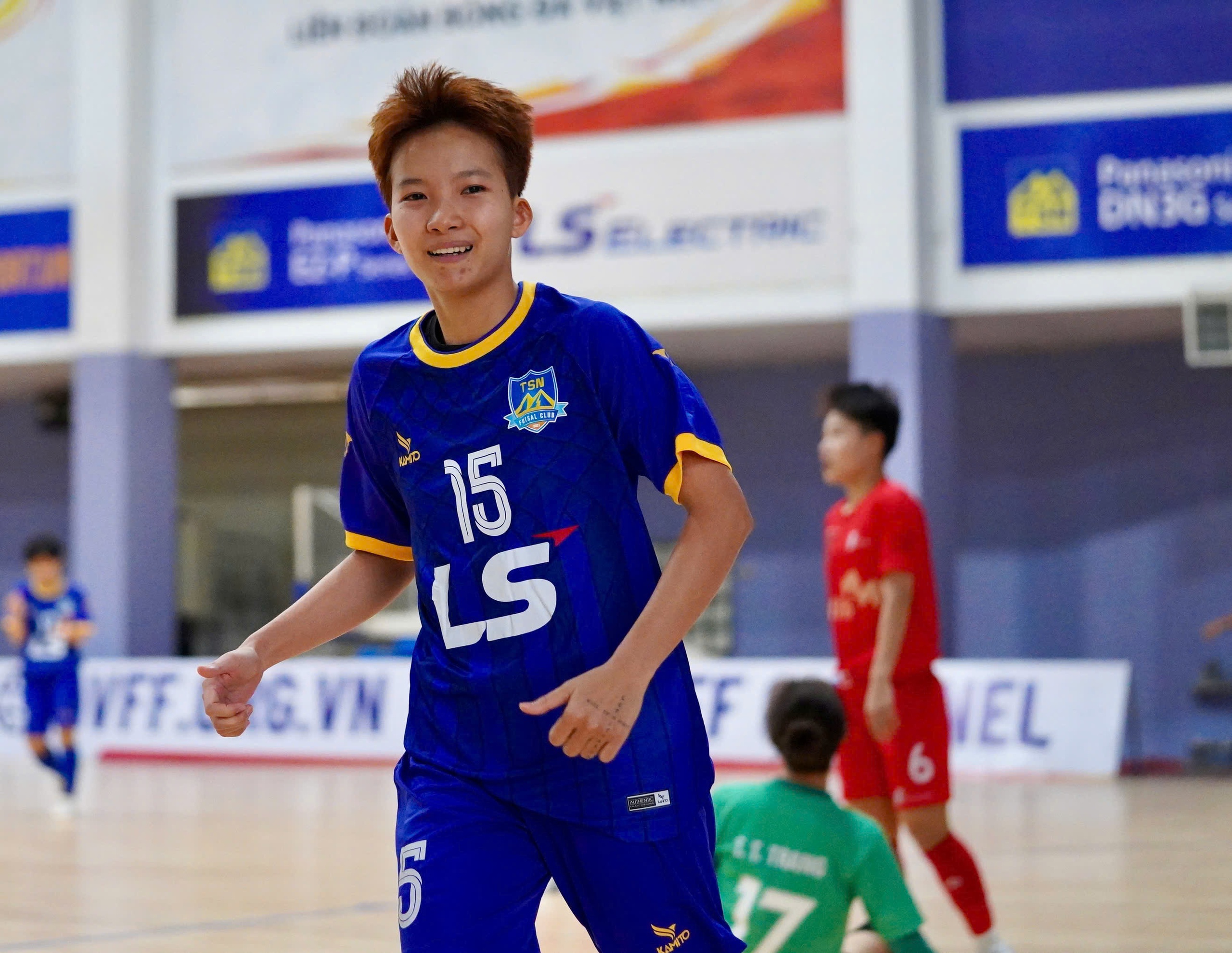 Tuyết Dung sai lầm, Thái Sơn Nam thắng Phong Phú Hà Nam - Ảnh 2.