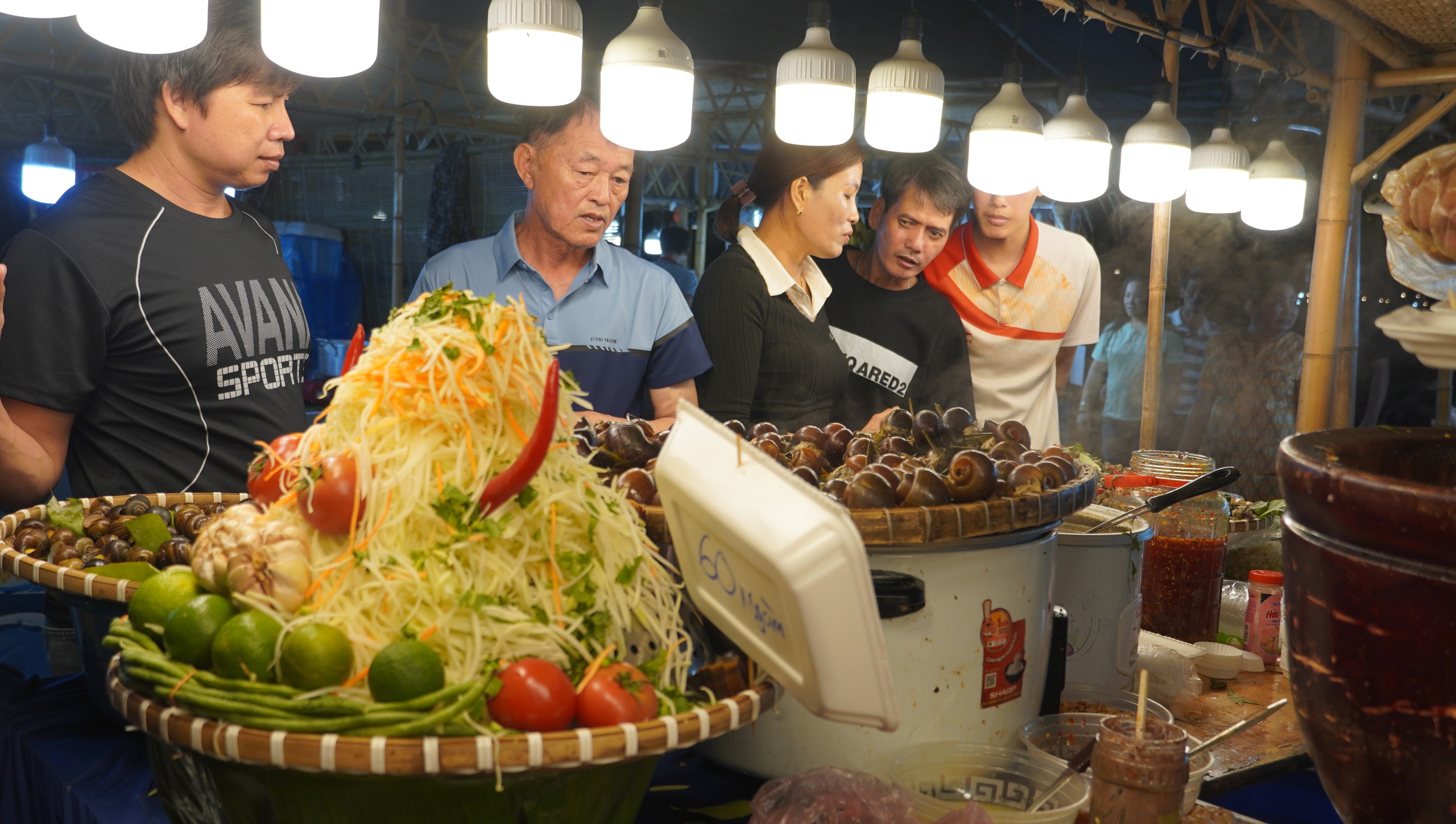 "Mỹ vị sóng ngàn" bùng nổ ẩm thực biển với hàng loạt món ăn hấp dẫn - Ảnh 7.