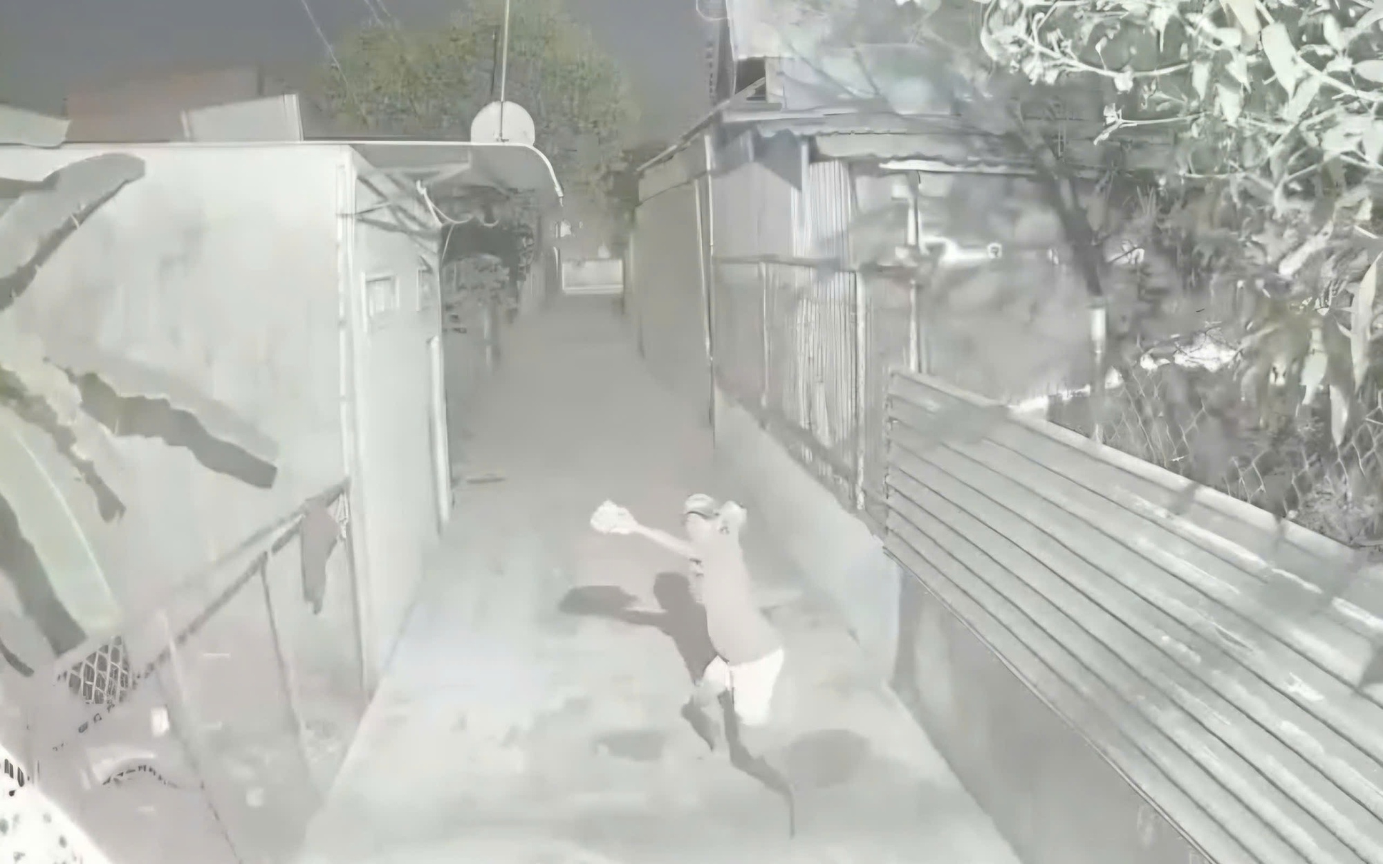 Một học sinh đăng th&ocirc;ng tin c&oacute; dấu hiệu đe dọa khủng bố, xả s&uacute;ng - Ảnh 2.