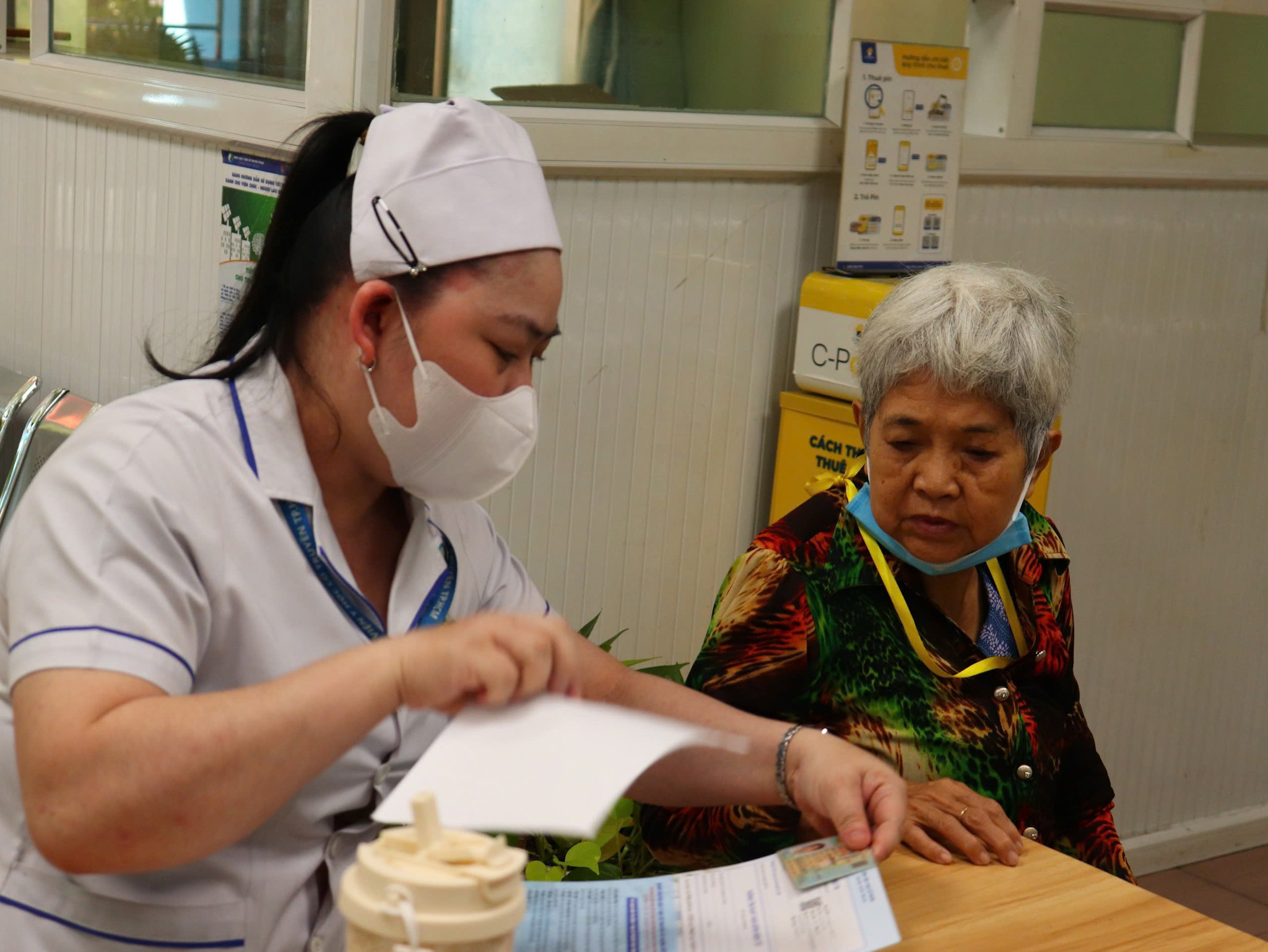 Nghị quyết 75 hỗ trợ 100% mức đóng BHYT cho 7 đối tượng từ 1-1-2026 - Ảnh 1.