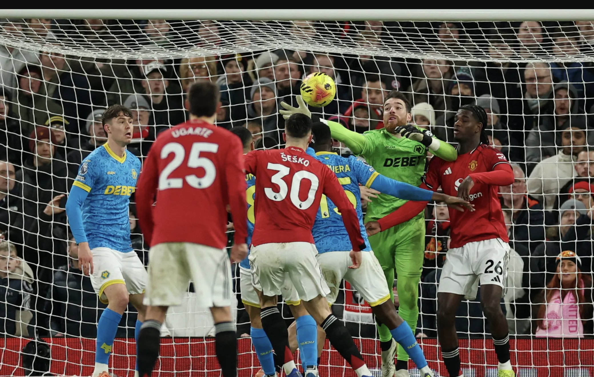 Man United lại đánh rơi chiến thắng tại Old Trafford - Ảnh 5.