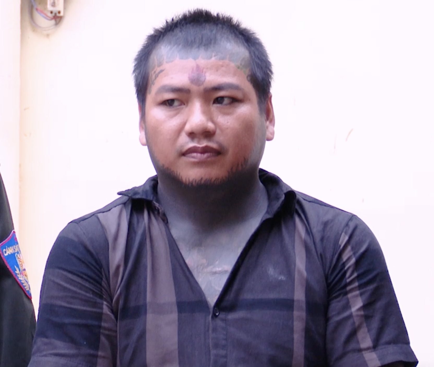 CLIP Công an TPHCM thực hiện lệnh bắt Lê Phong Gia Lai - Ảnh 2.