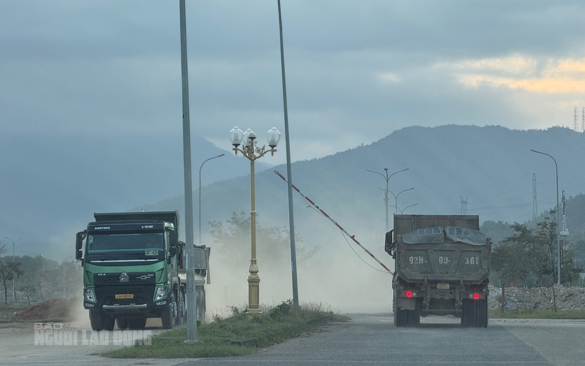 Đ&agrave; Nẵng: Nạn khai th&aacute;c đất tr&aacute;i ph&eacute;p đe dọa an to&agrave;n cao tốc La Sơn - H&ograve;a Li&ecirc;n - Ảnh 6.