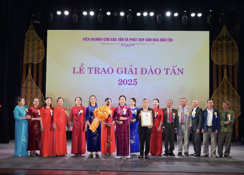 Giải thưởng Đào Tấn 2025 - bền bỉ gìn giữ và lan tỏa giá trị văn hóa dân tộc - Ảnh 2.