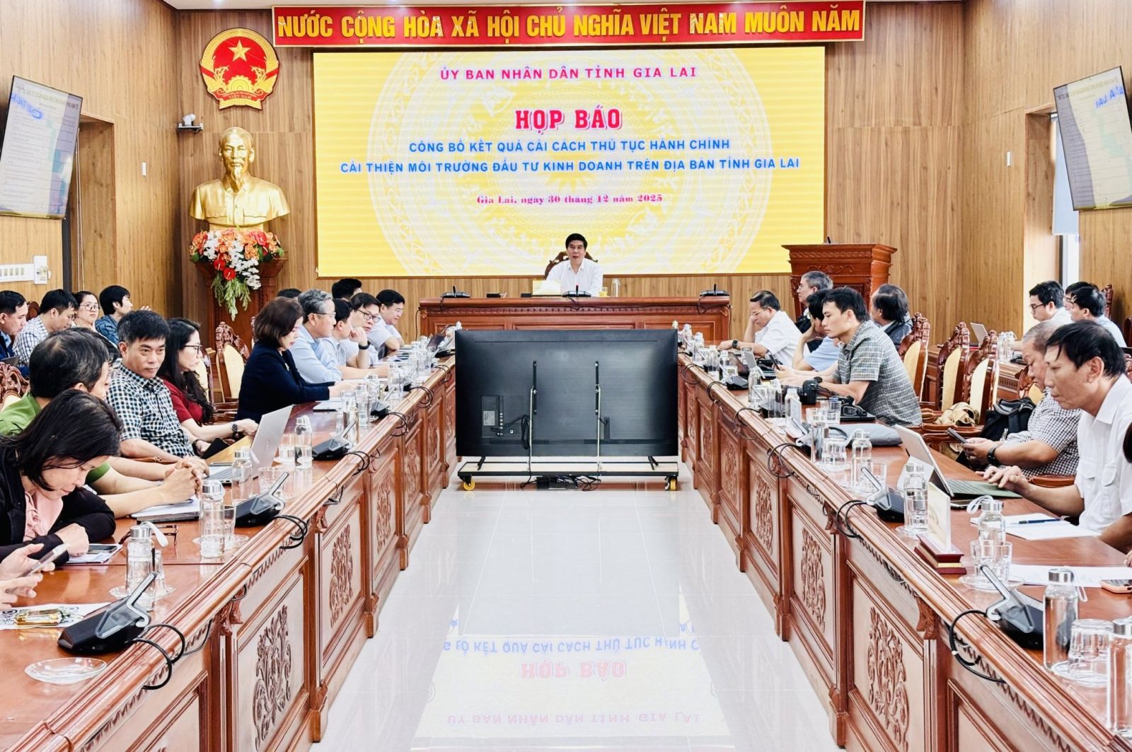 Gia Lai quyết tâm kiến tạo môi trường đầu tư thông thoáng, minh bạch - Ảnh 1.