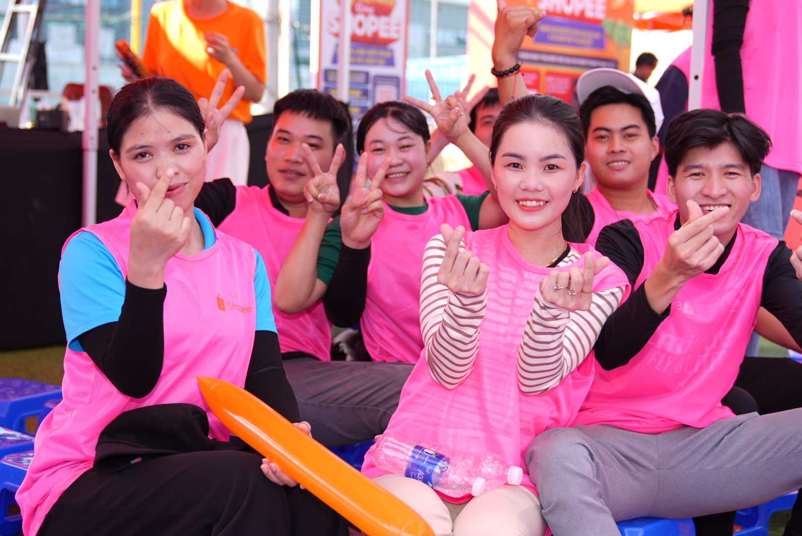 C&ocirc;ng xưởng hạnh ph&uacute;c &ndash; h&igrave;nh 3 tại nh&agrave; m&aacute;y TCL