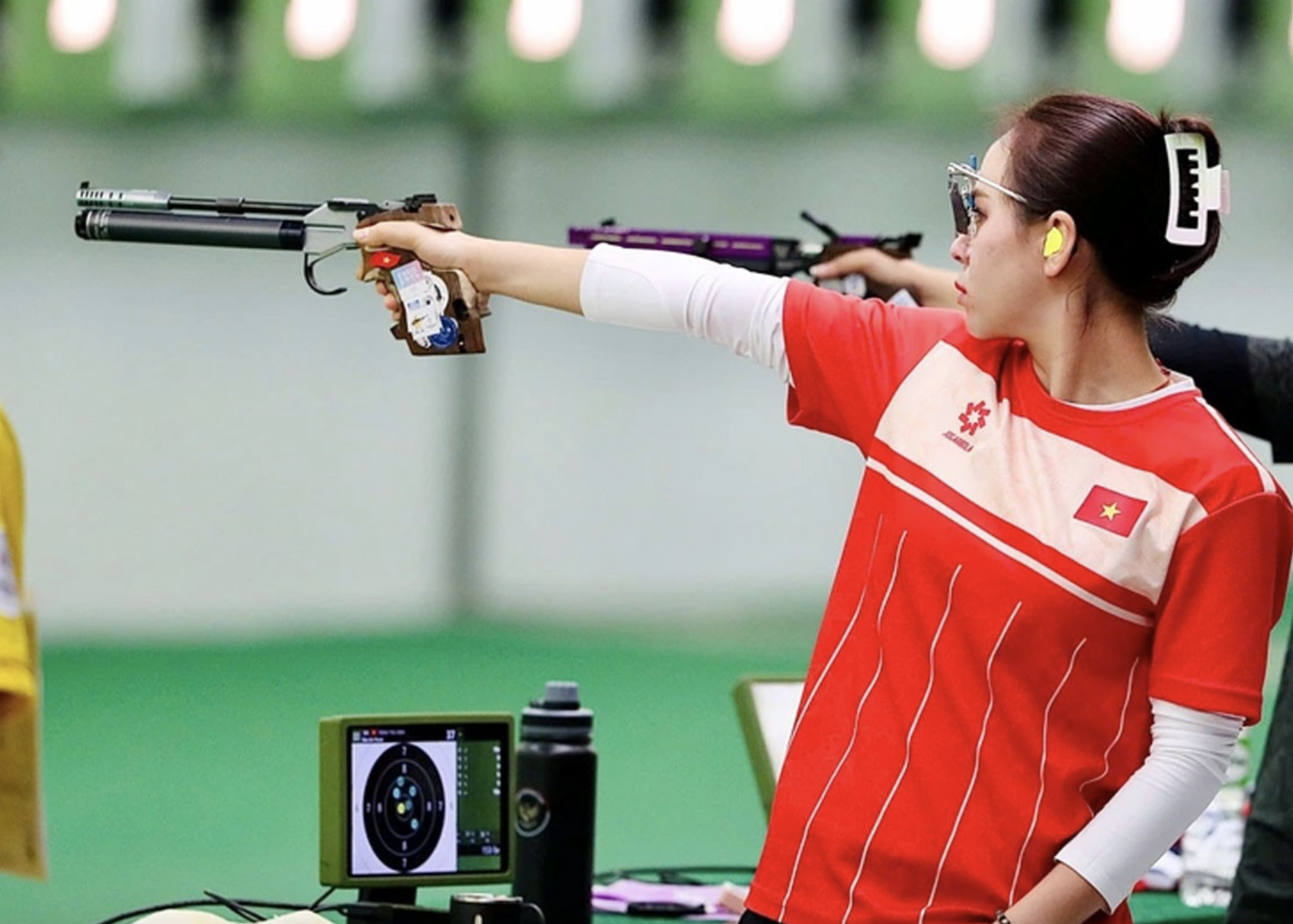 Xạ thủ Trịnh Thu Vinh: Gương mặt tiêu biểu nhất năm 2025 của thể thao Việt Nam - Ảnh 2.