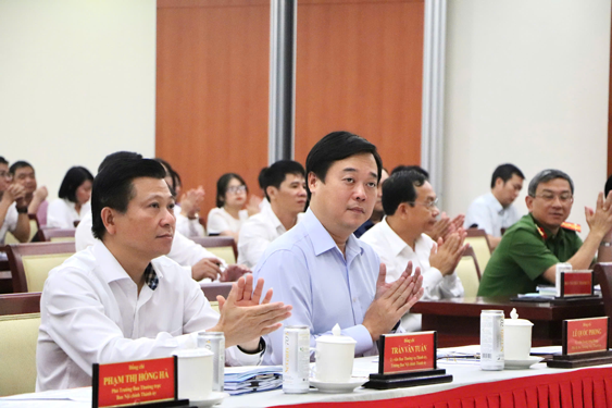 Giữ vững an ninh ch&iacute;nh trị, củng cố niềm tin của nh&acirc;n d&acirc;n - Ảnh 2.