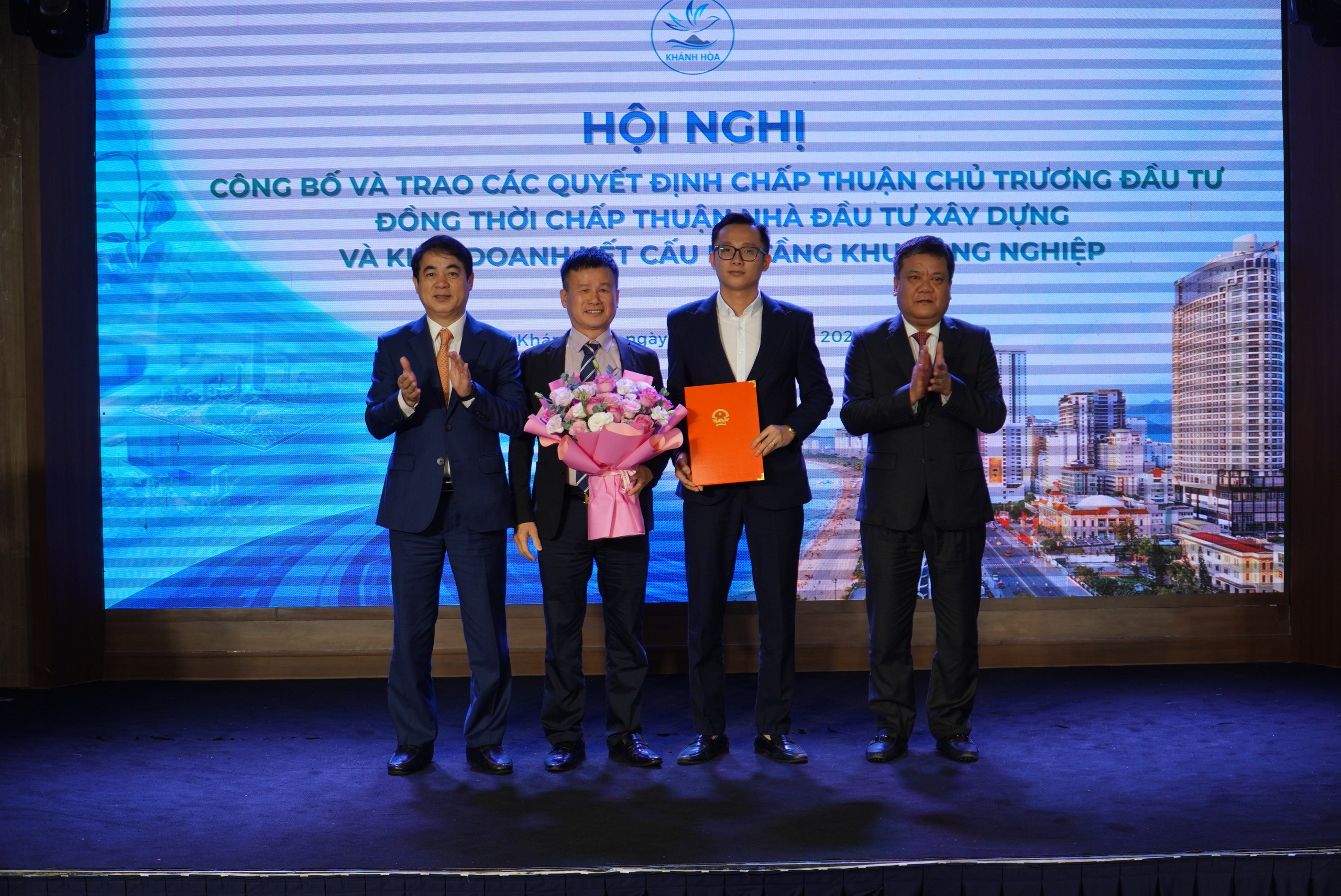 Khánh Hòa: Đầu tư 11.400 tỉ đồng xây 3 khu công nghiệp trọng điểm - Ảnh 2.