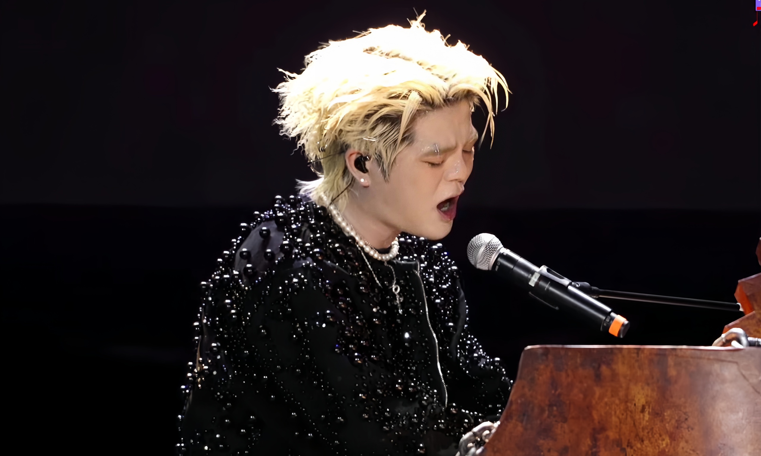 TP HCM chào năm mới cùng Mỹ Tâm, Đức Phúc... - Ảnh 2.