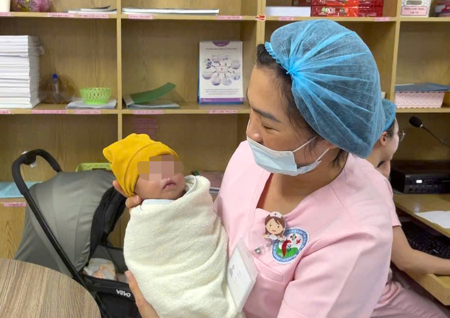 Thông tin mới vụ bé sơ sinh bị "vùi lấp" trong đêm ở Gia Lai - Ảnh 1.