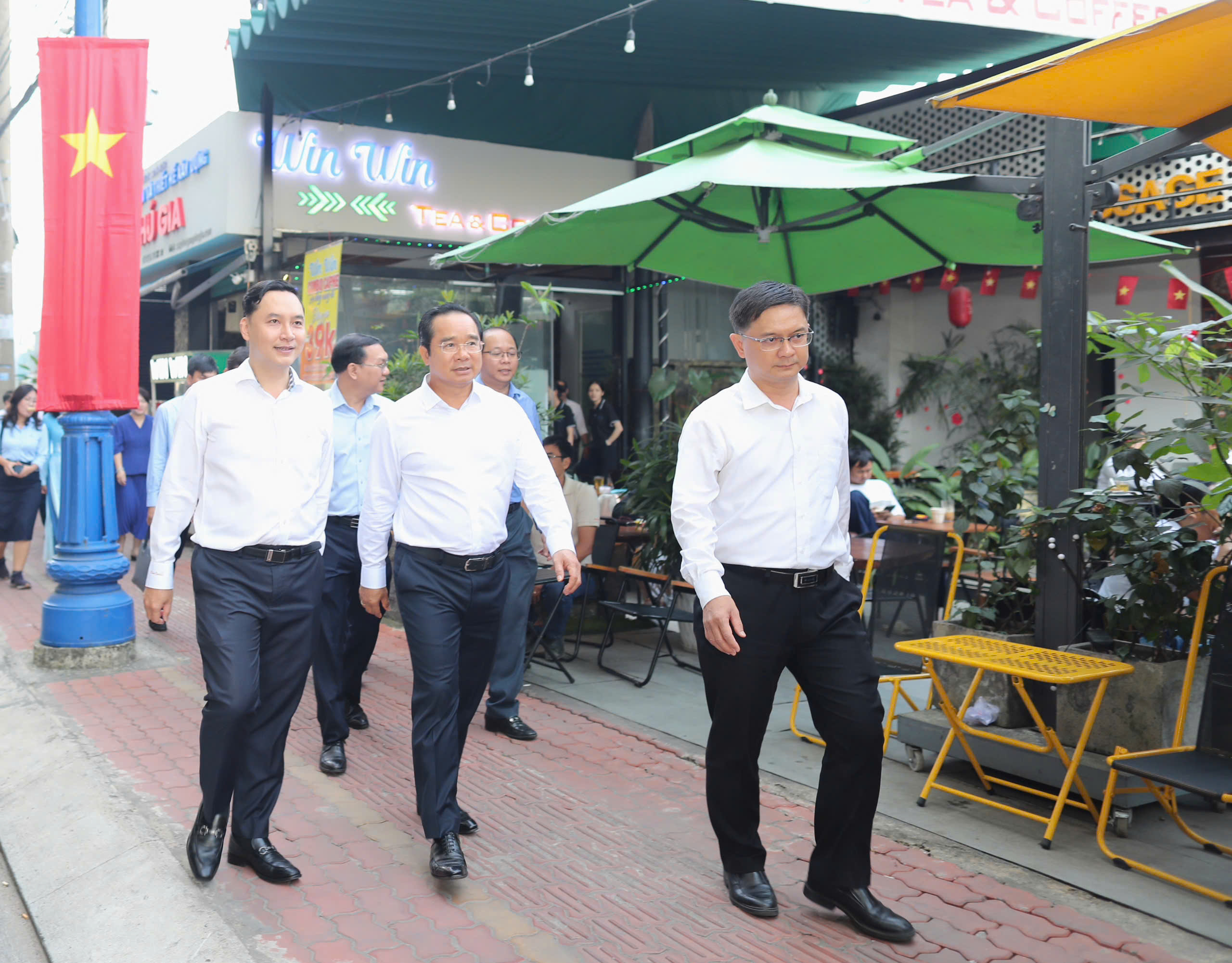 Chủ tịch UBND TPHCM đi Metro đến dự lễ ra mắt Trung t&acirc;m Phục vụ h&agrave;nh ch&iacute;nh c&ocirc;ng - Ảnh 15.