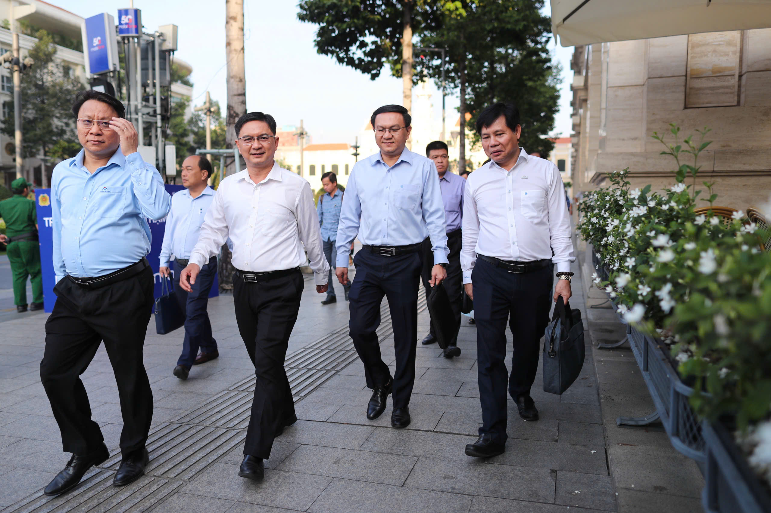 Chủ tịch UBND TPHCM đi Metro đến dự lễ ra mắt Trung t&acirc;m Phục vụ h&agrave;nh ch&iacute;nh c&ocirc;ng - Ảnh 17.