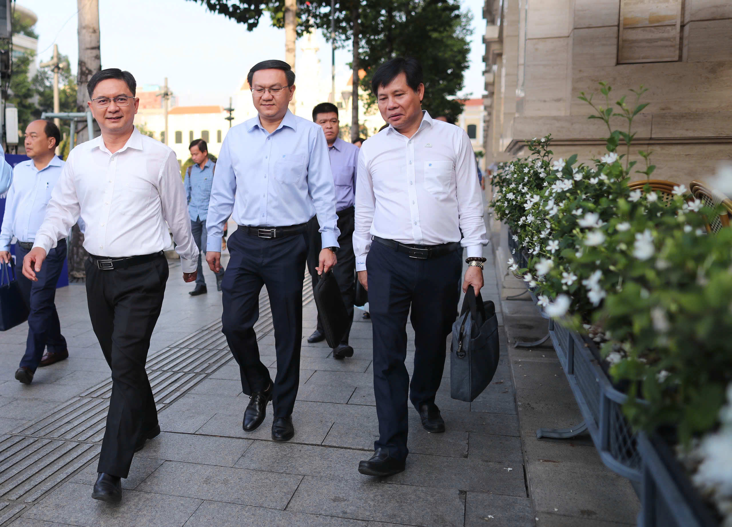 Chủ tịch UBND TPHCM đi Metro đến dự lễ ra mắt Trung t&acirc;m Phục vụ h&agrave;nh ch&iacute;nh c&ocirc;ng - Ảnh 21.