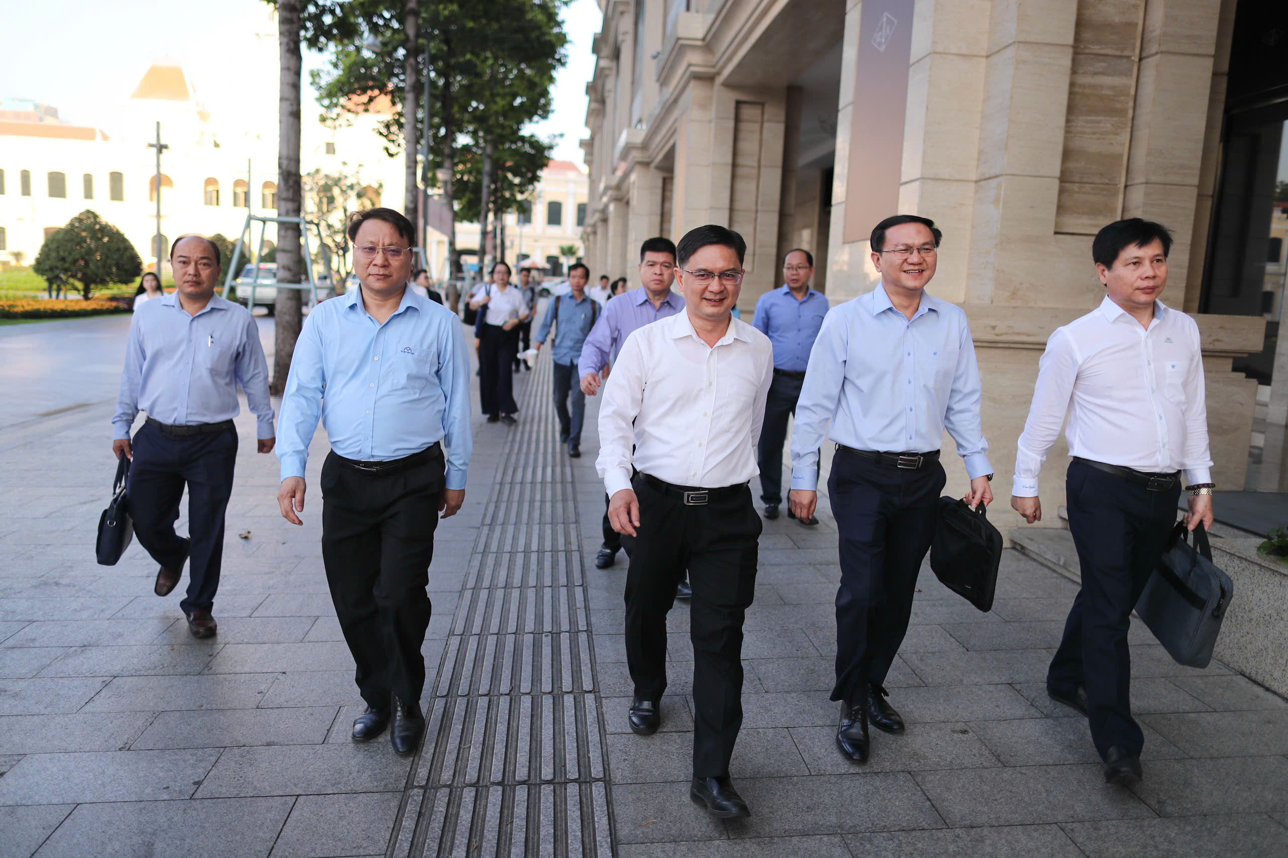 Chủ tịch UBND TPHCM đi Metro đến dự lễ ra mắt Trung t&acirc;m Phục vụ h&agrave;nh ch&iacute;nh c&ocirc;ng - Ảnh 23.