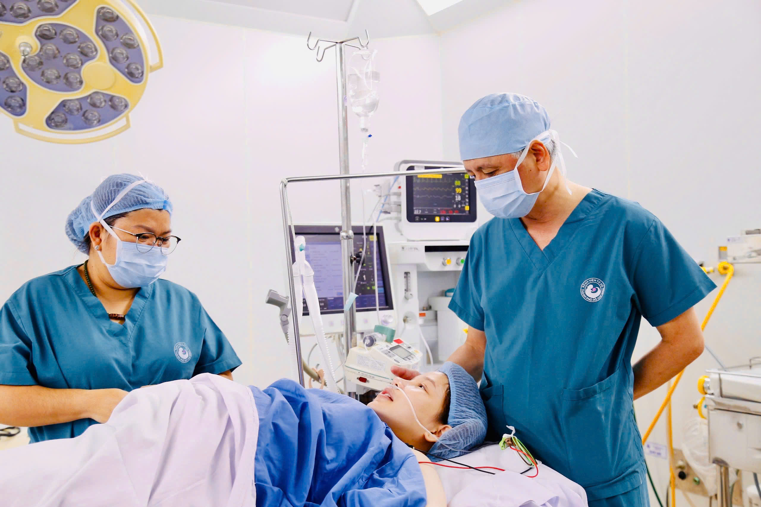 Bước tiến y học Việt Nam: Can thiệp thông tim bào thai lần đầu tiên sau phê duyệt - Ảnh 2.