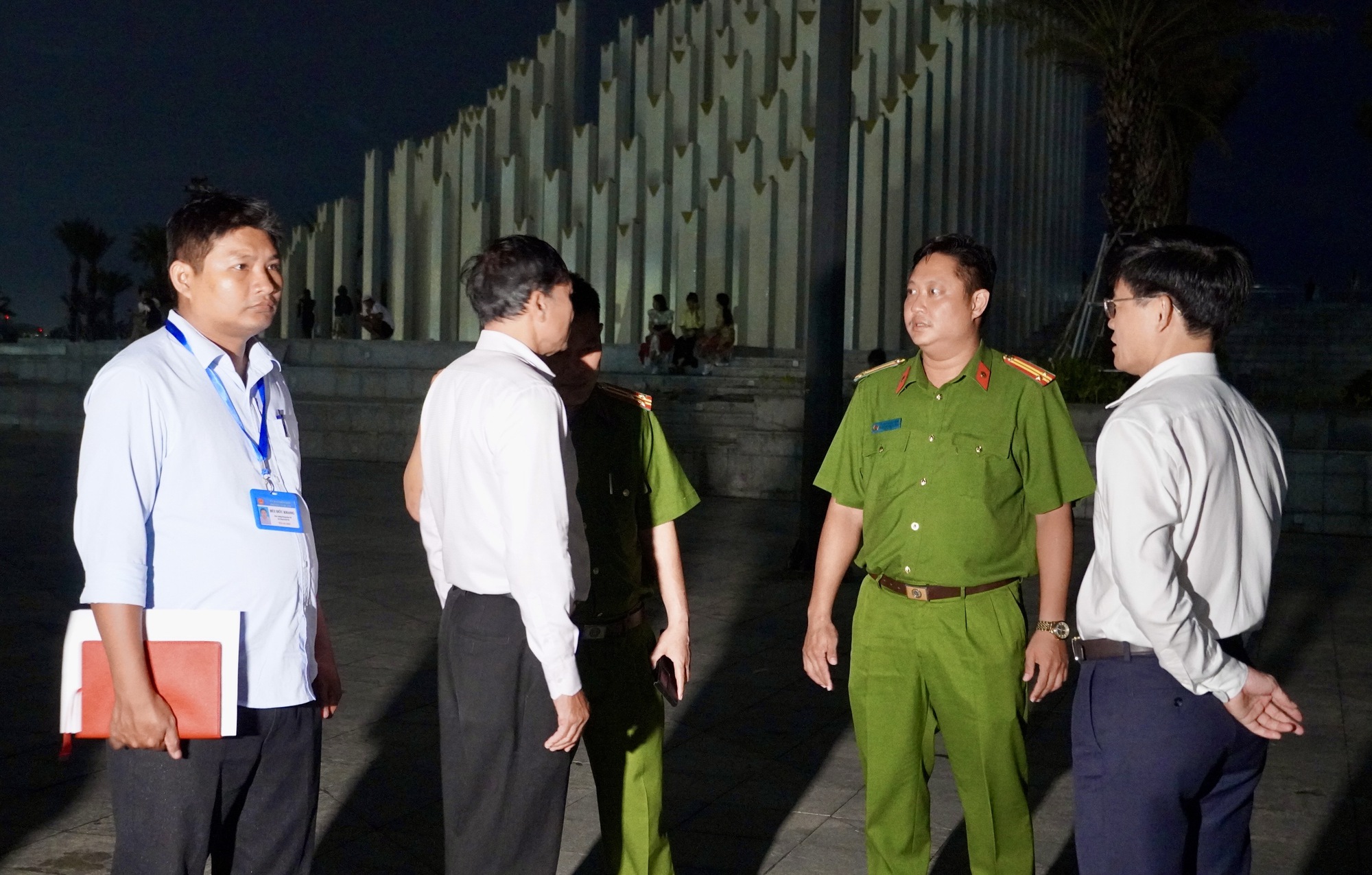 Phường Vũng Tàu siết chặt quản lý trật tự tại Công viên Bãi Sau - Ảnh 2.