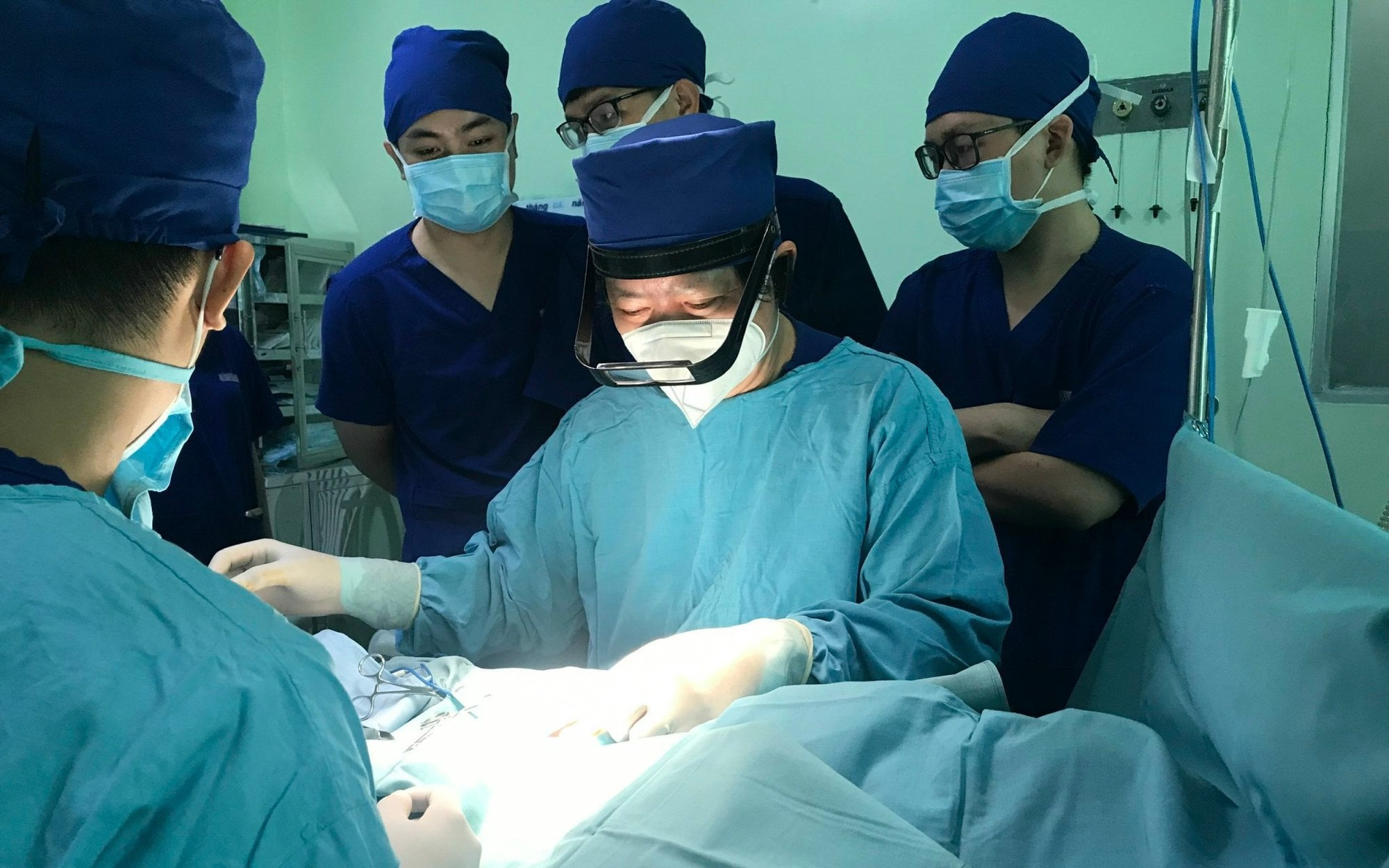 Lần đầu ti&ecirc;n b&aacute;c sĩ Bệnh viện Nhi đồng 1 chữa được bệnh n&agrave;y - Ảnh 4.