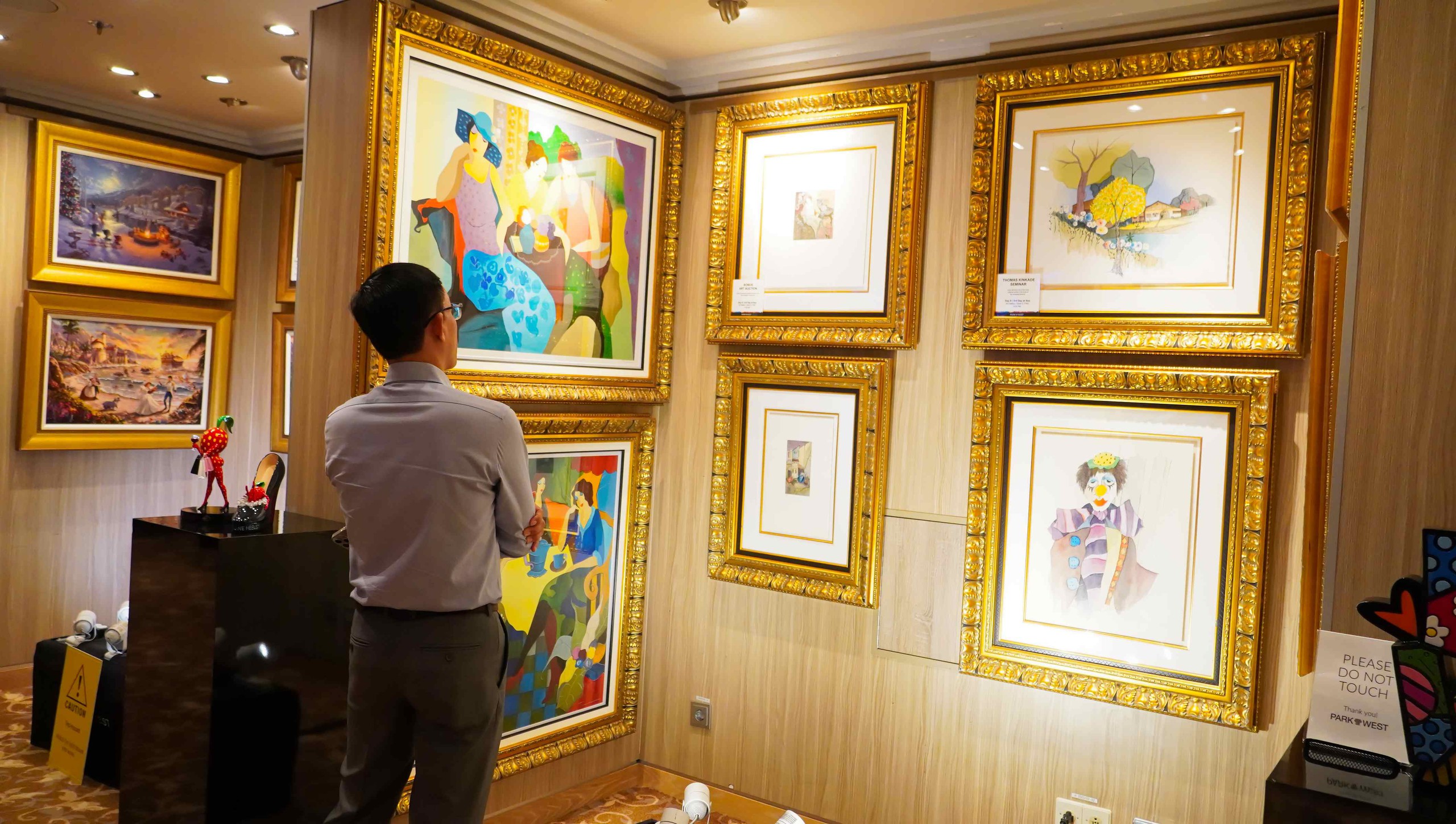 Tàu Celebrity Solstice trở lại Việt Nam mang theo 2 . 500 Du khách khám phá TPHCM - Ảnh 8.