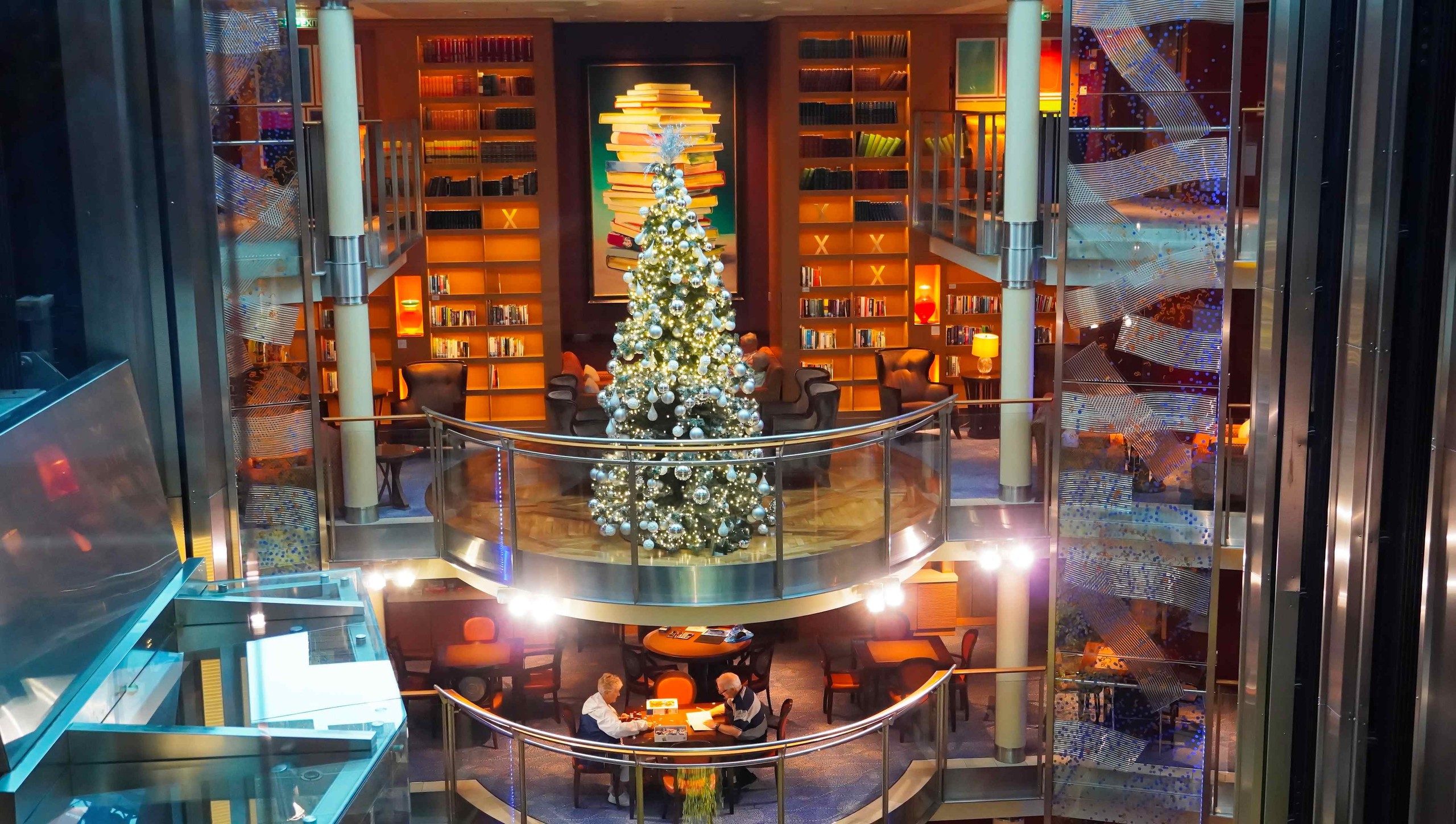 Tàu Celebrity Solstice trở lại Việt Nam mang theo 2 . 500 Du khách khám phá TPHCM - Ảnh 6.