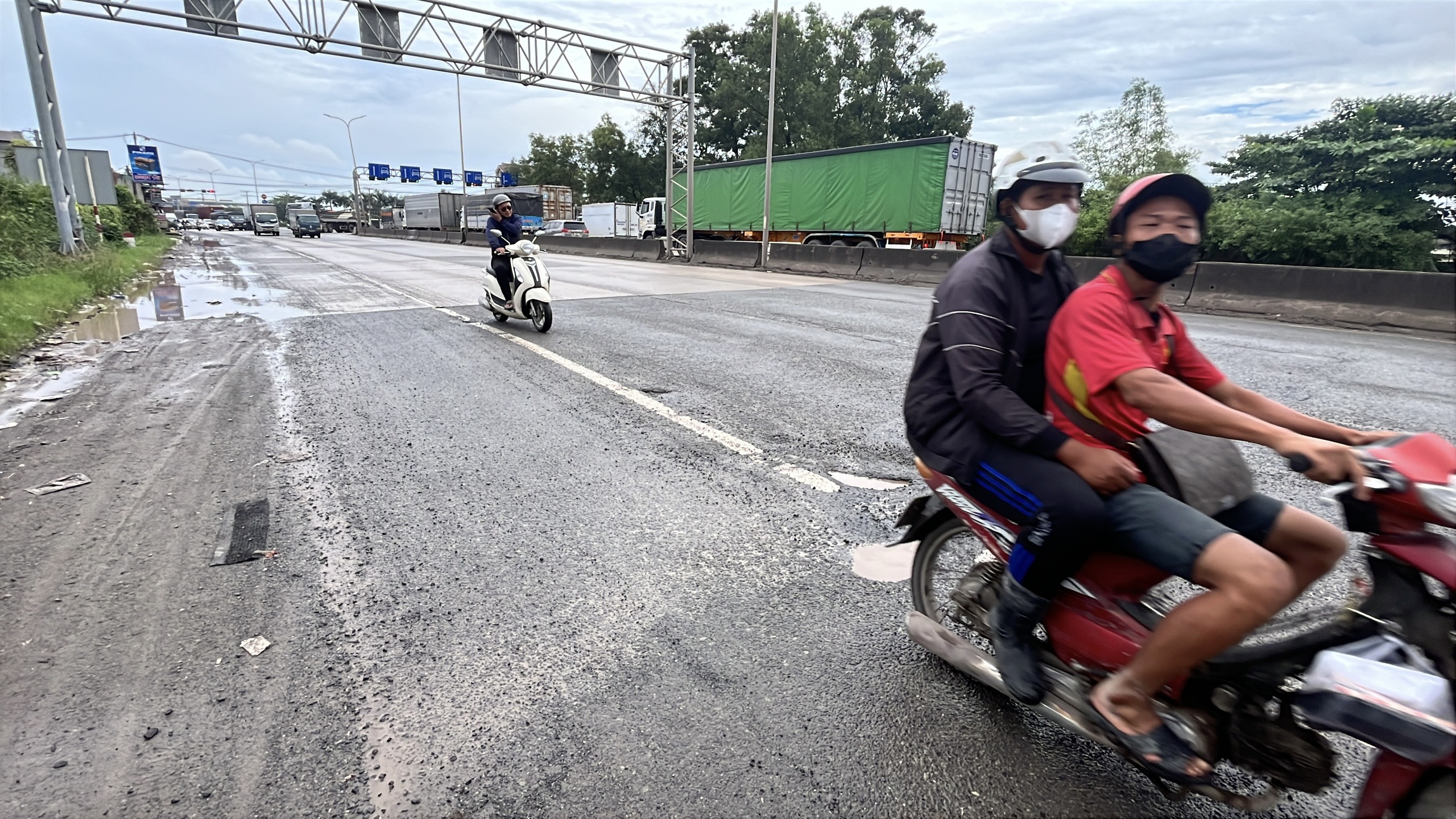 Hình ảnh con đường ‘đau khổ’ Quốc lộ 51 ở Đồng Nai - Ảnh 15.