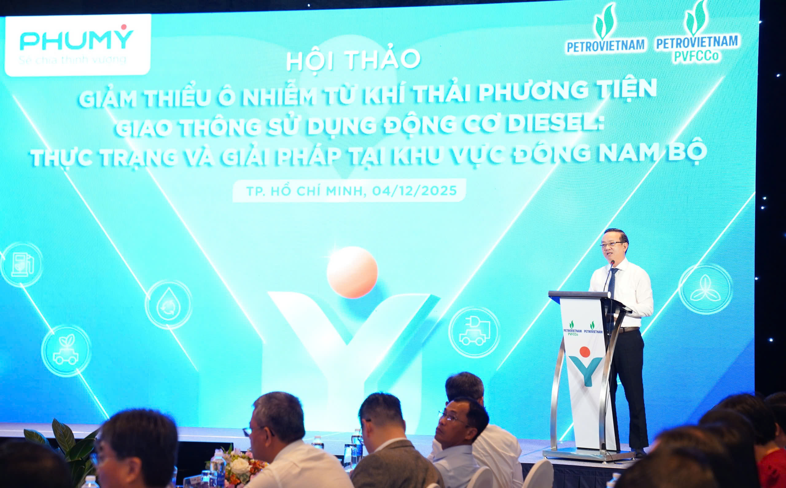 TPHCM áp dụng bốn nhóm giải pháp giảm ô nhiễm từ xe Diesel - Ảnh 2.