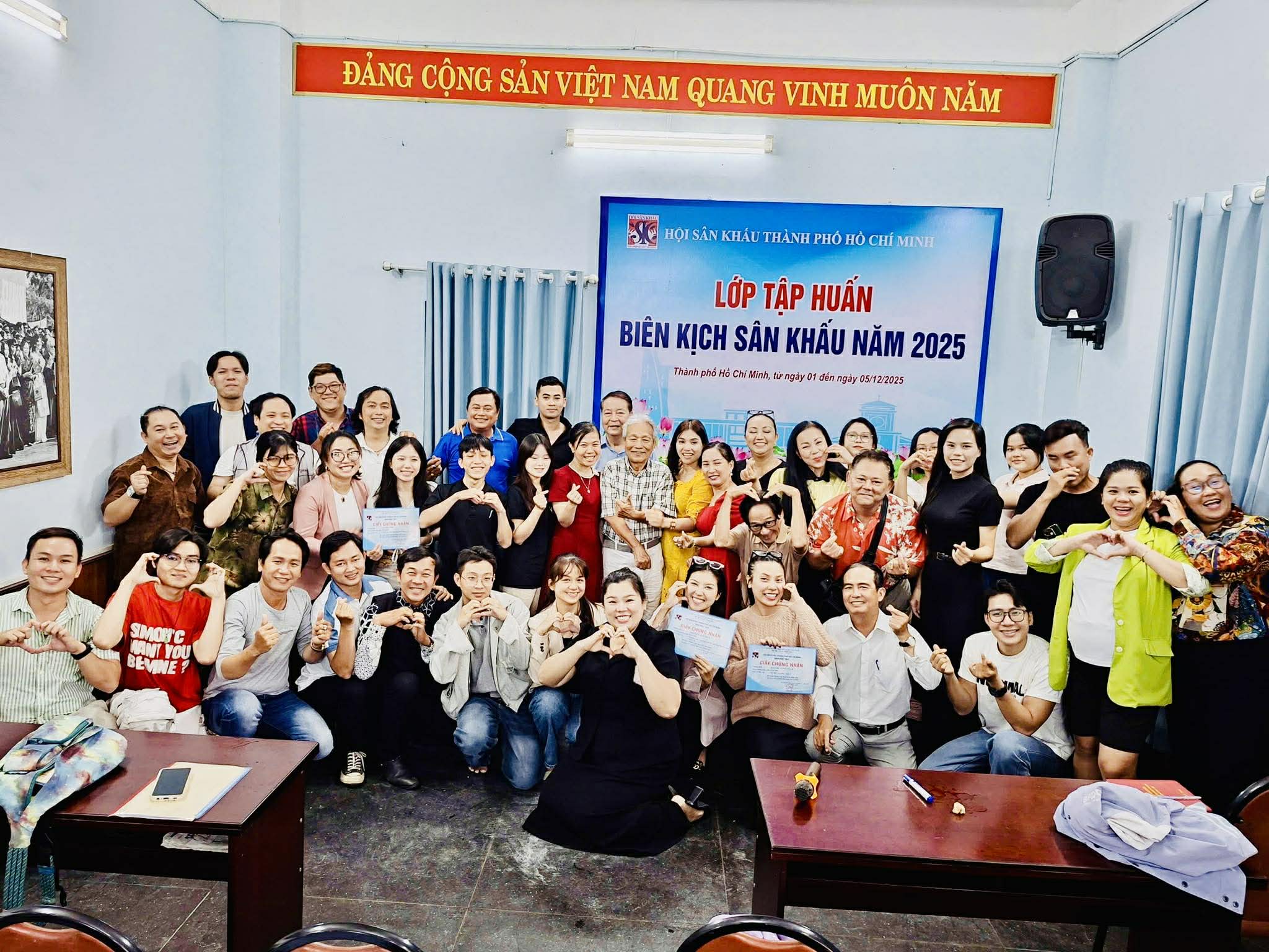 NSND Trần Ngọc Giàu đánh giá cao lớp tập huấn biên kịch sân khấu 2025 - Ảnh 2.