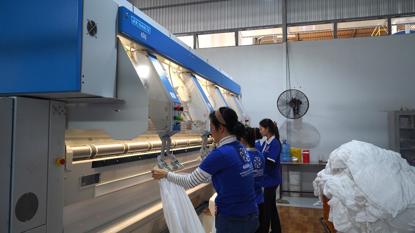 Chia sẻ của người dân và doanh nghiệp sau vụ đứt cáp ngầm dẫn điện ra Phú Quốc - Ảnh 1.