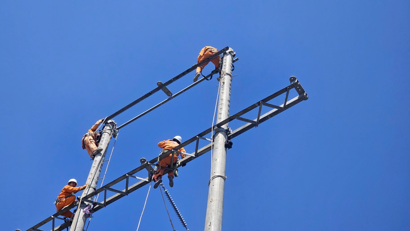 Chia sẻ của người dân và doanh nghiệp sau vụ đứt cáp ngầm dẫn điện ra Phú Quốc - Ảnh 5.