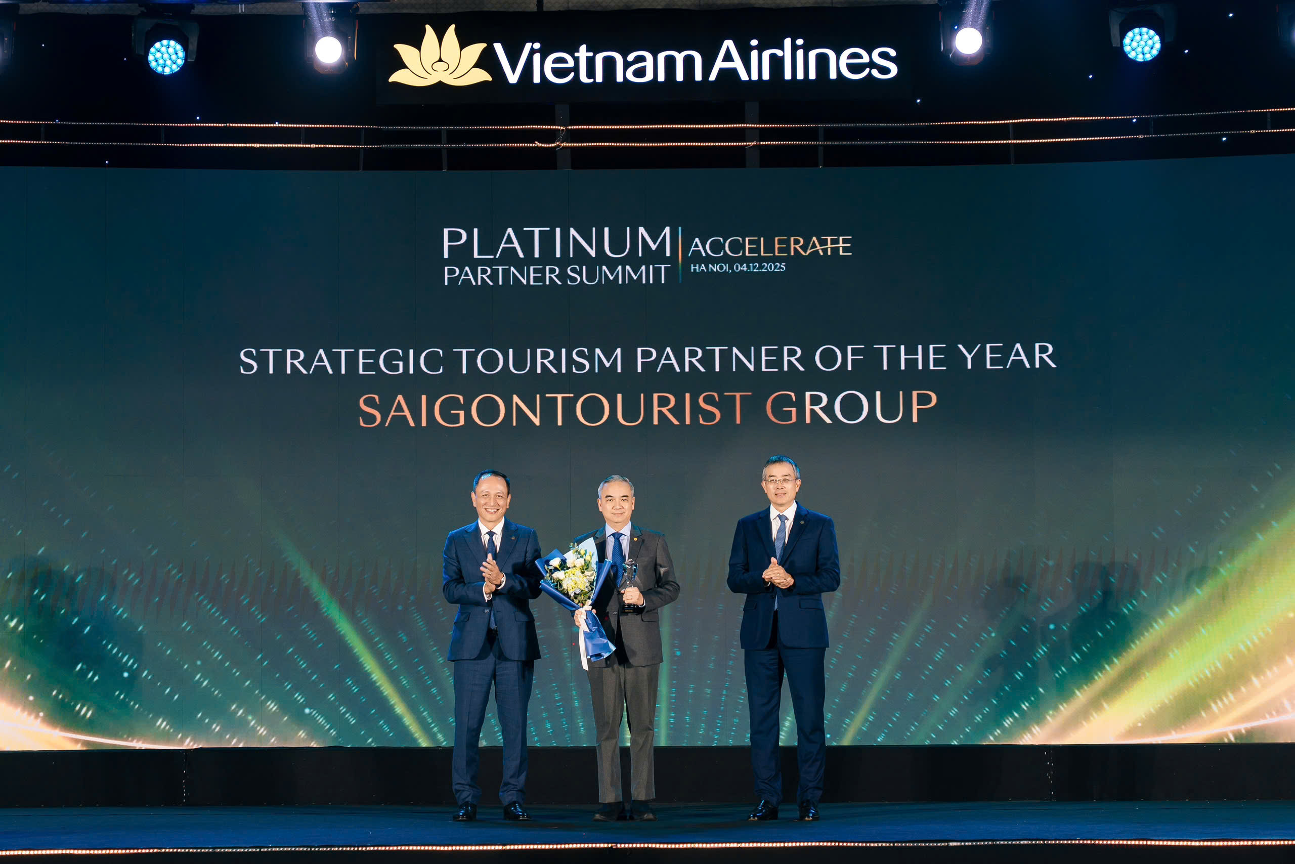 Saigontourist Group được vinh danh “Đối Tác Chiến Lược Du Lịch” của Vietnam Airlines - Ảnh 2.