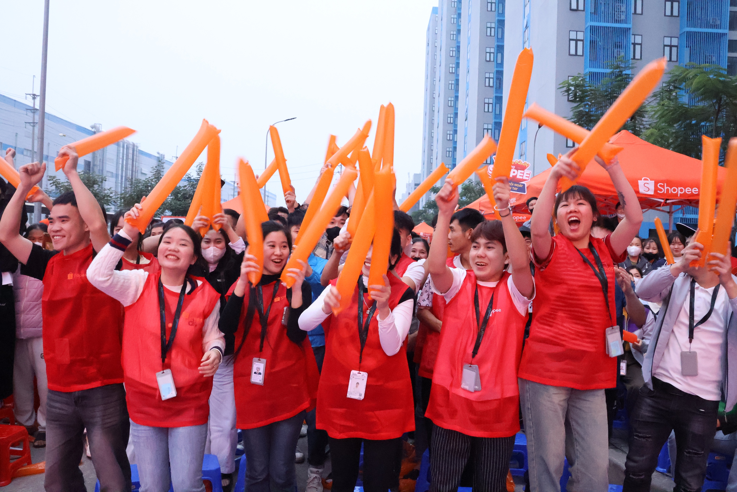 Người lao động "cháy hết mình" tại chương trình "Công xưởng hạnh phúc" - Ảnh 7.