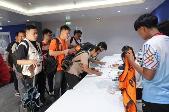 Chủ nhà Thái Lan chạy đua trước lễ khai mạc - Ảnh 1. Chủ nhà Thái Lan chạy đua trước lễ khai mạc - Ảnh 1.