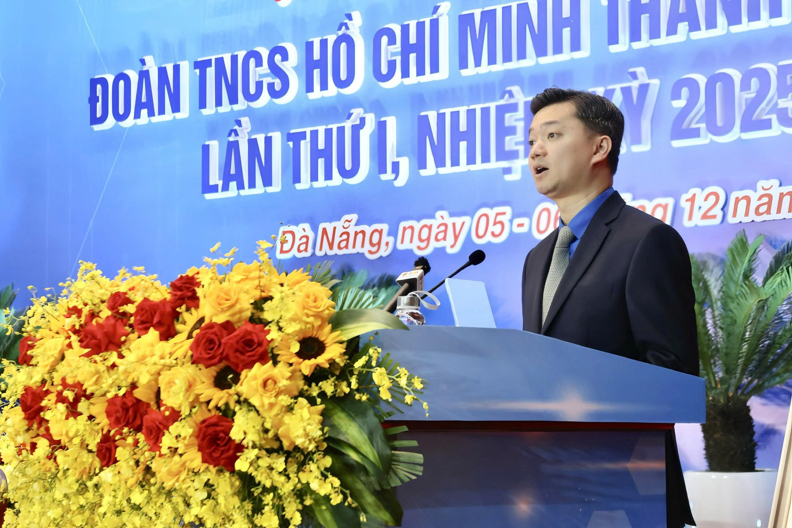 Anh Nguyễn Minh Triết giao nhiệm vụ cho Đoàn TNCS Đà Nẵng nhiệm kỳ 2025 - 2030 - Ảnh 1. Anh Nguyễn Minh Triết giao nhiệm vụ cho Đoàn TNCS Đà Nẵng nhiệm kỳ 2025 - 2030 - Ảnh 1.