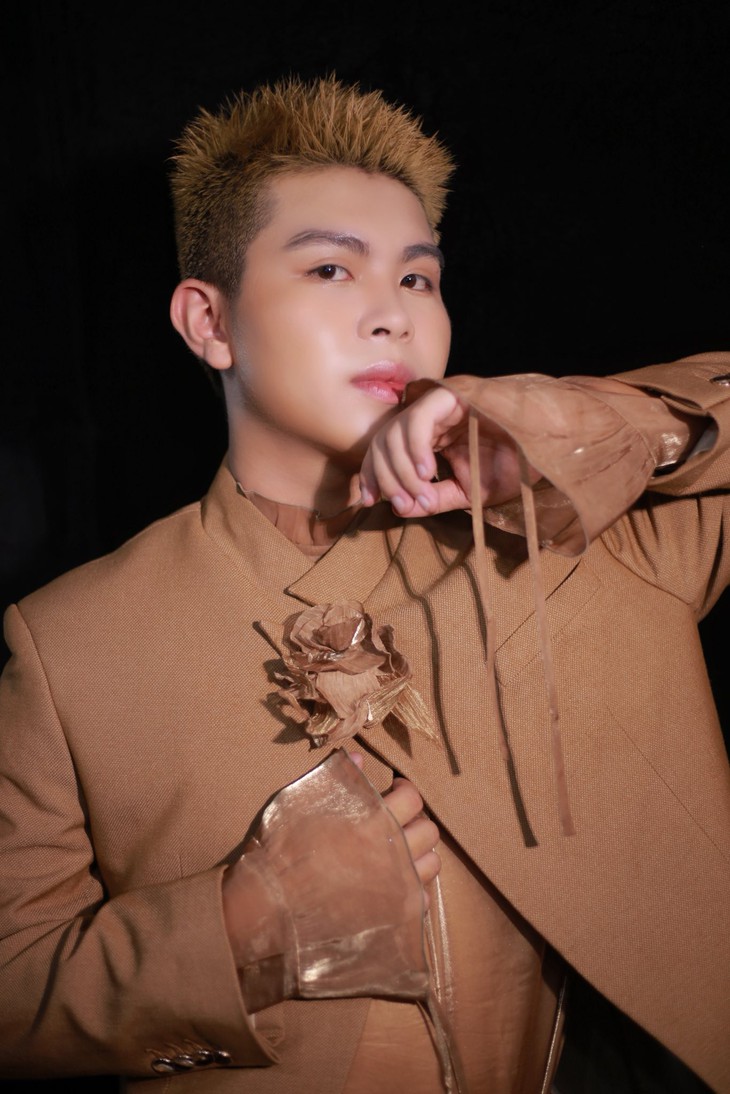 Diễn viên Nguyễn Lâm Thái, vừa bị bắt vì trộm túi xách của hoa hậu Mexico, là ai? - Ảnh 1.