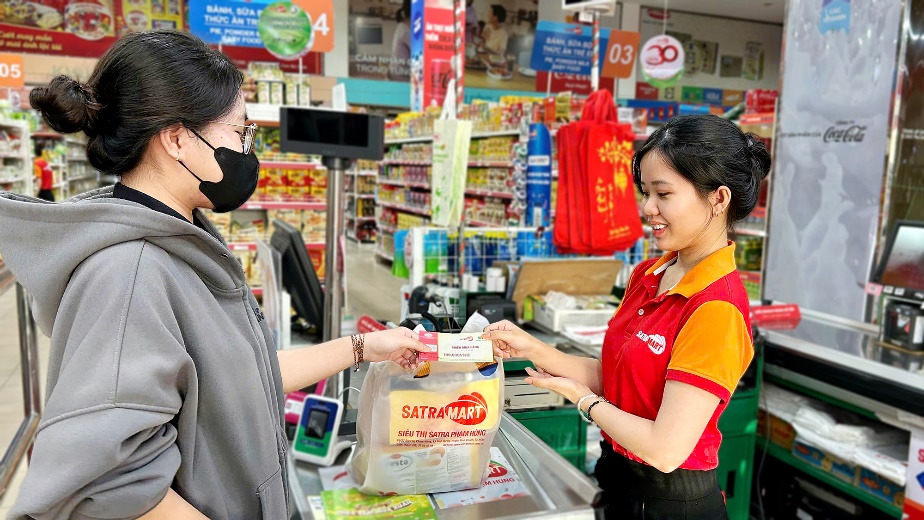 SATRA tung giỏ quà Tết Bính Ngọ 2026: Đa dạng, linh hoạt theo yêu cầu - Ảnh 4. SATRA tung giỏ quà Tết Bính Ngọ 2026: Đa dạng, linh hoạt theo yêu cầu - Ảnh 4.