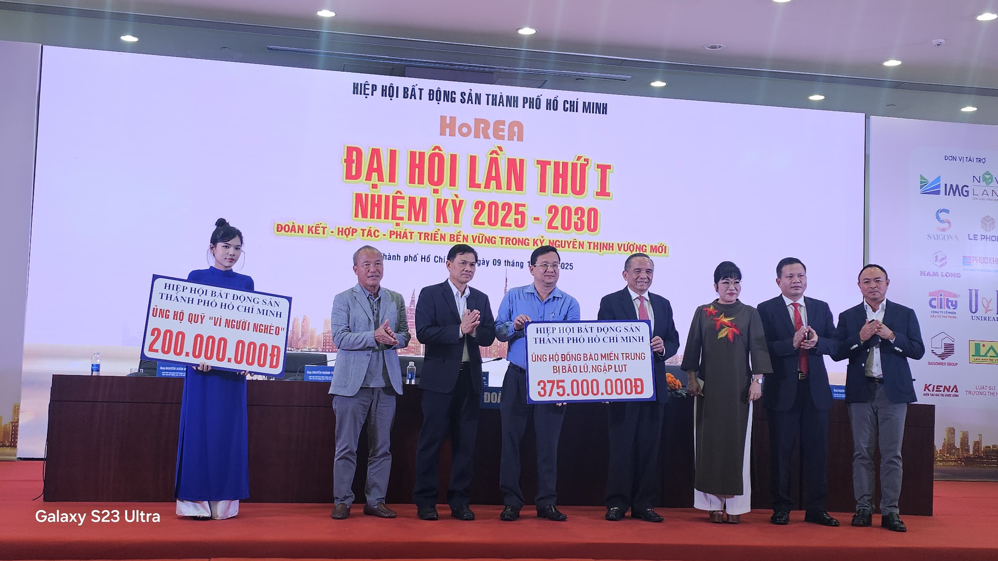 Ông Lê Hoàng Châu giữ chức Chủ tịch Hiệp hội HoREA  - Ảnh 4.