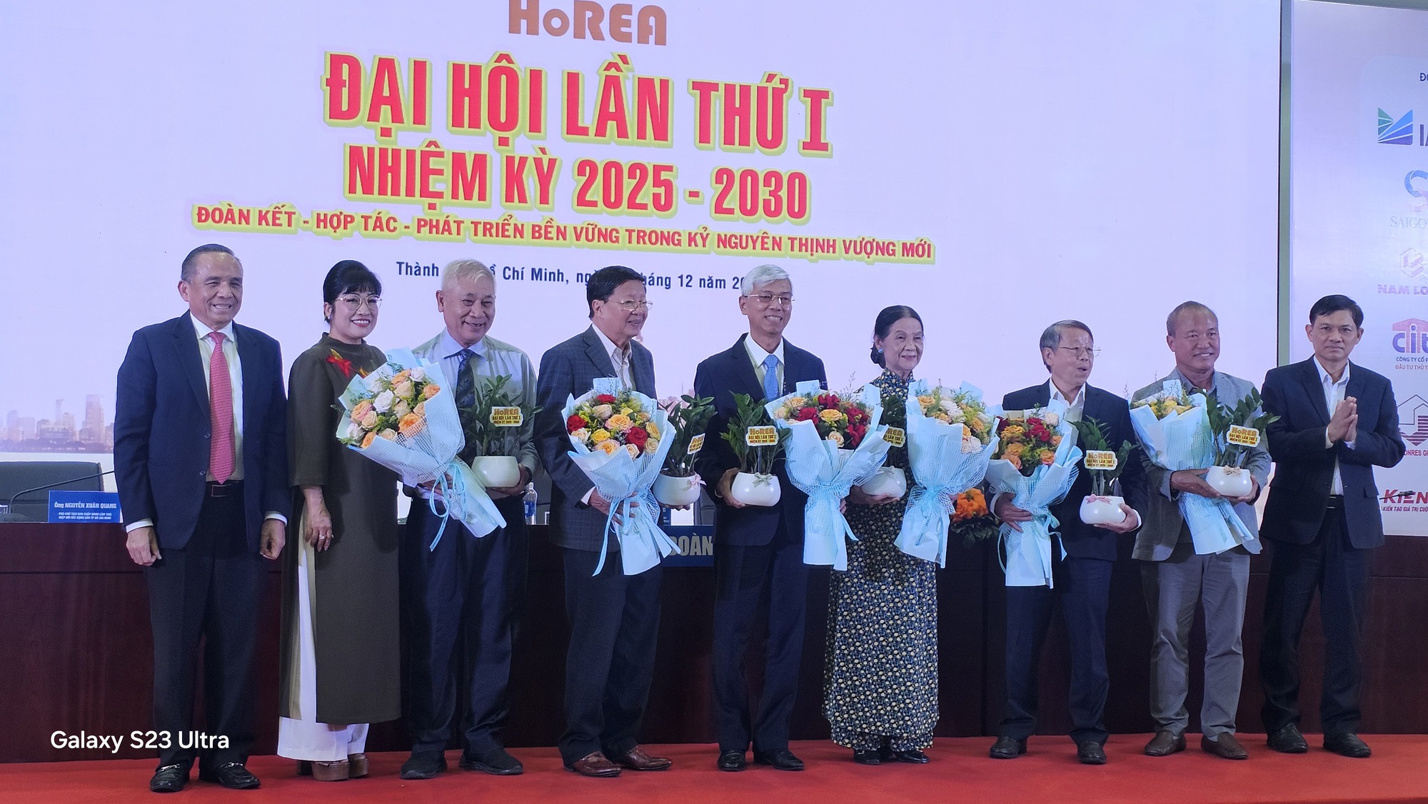 Ông Lê Hoàng Châu giữ chức Chủ tịch Hiệp hội HoREA  - Ảnh 3.