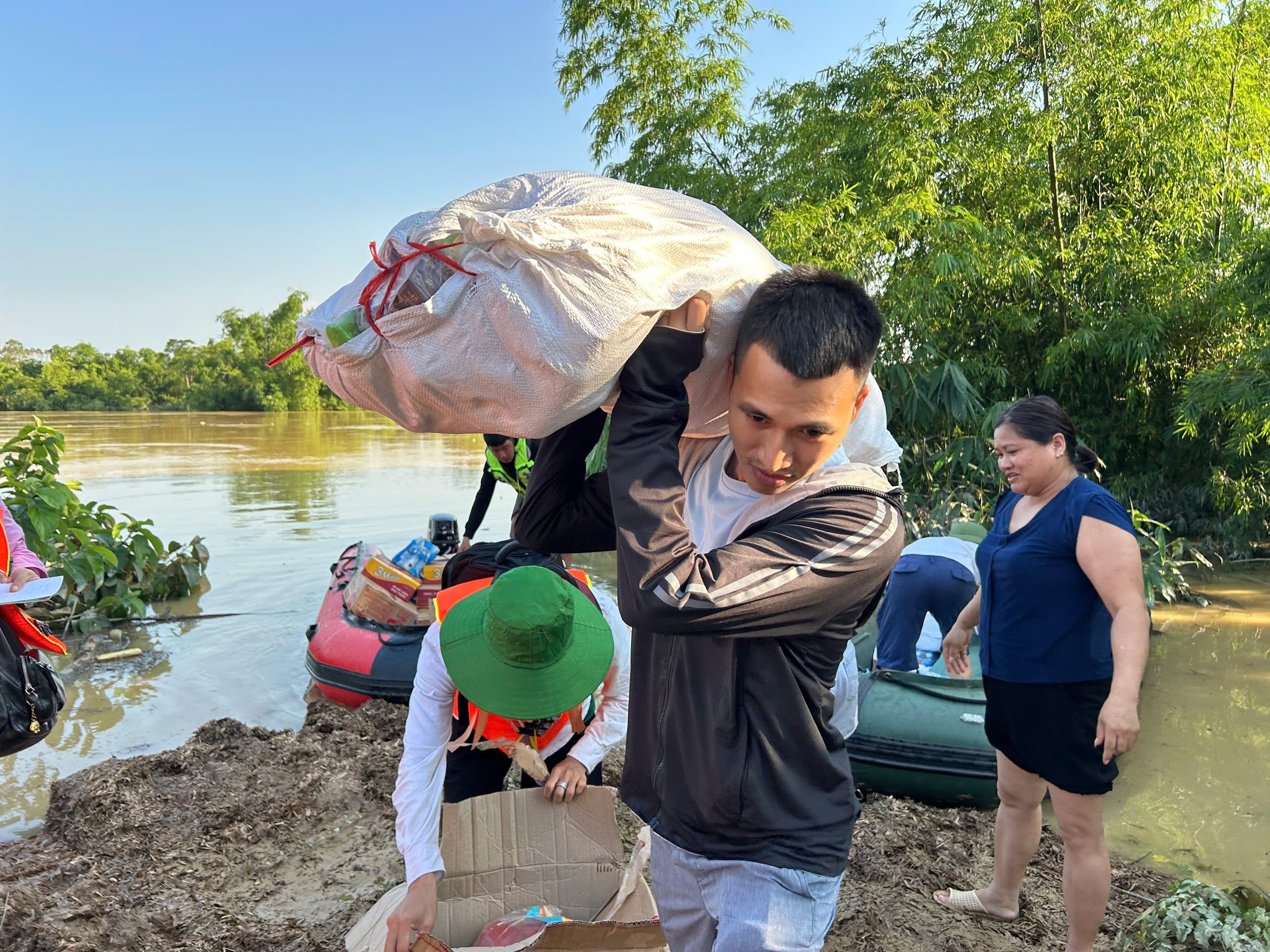 Bộ Nội vụ đề xuất quy định mới cho qũy từ thiện không cho vay , góp vốn đầu tư - Ảnh 1. Bộ Nội vụ đề xuất quy định mới cho quỹ từ thiện không cho vay , góp vốn đầu tư - Ảnh 1.
