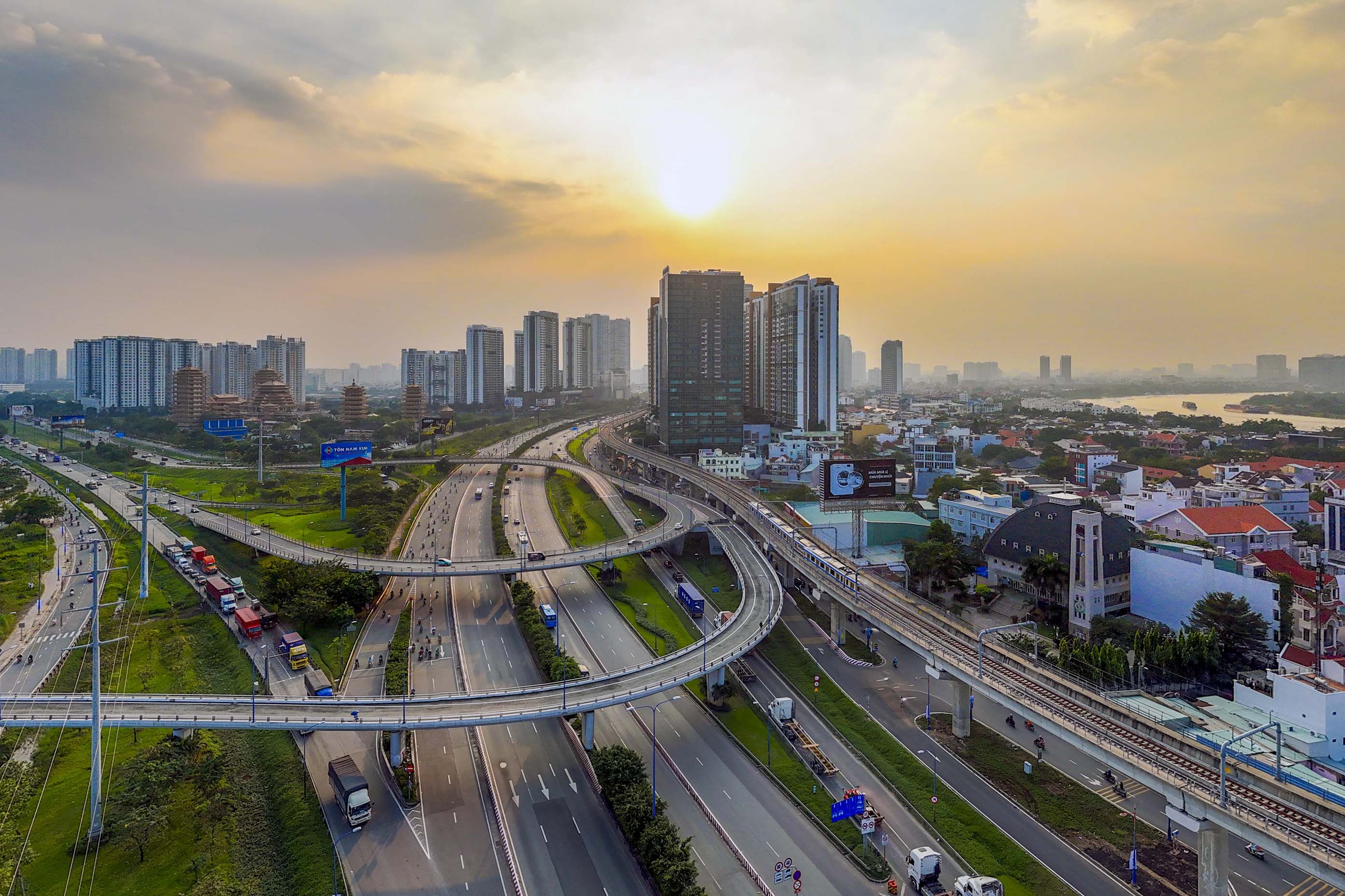 MỞ ĐƯỜNG CHO TP HCM TĂNG TỐC, VƯƠN TẦM: Không xin tiền, chỉ xin cơ chế - Ảnh 1.