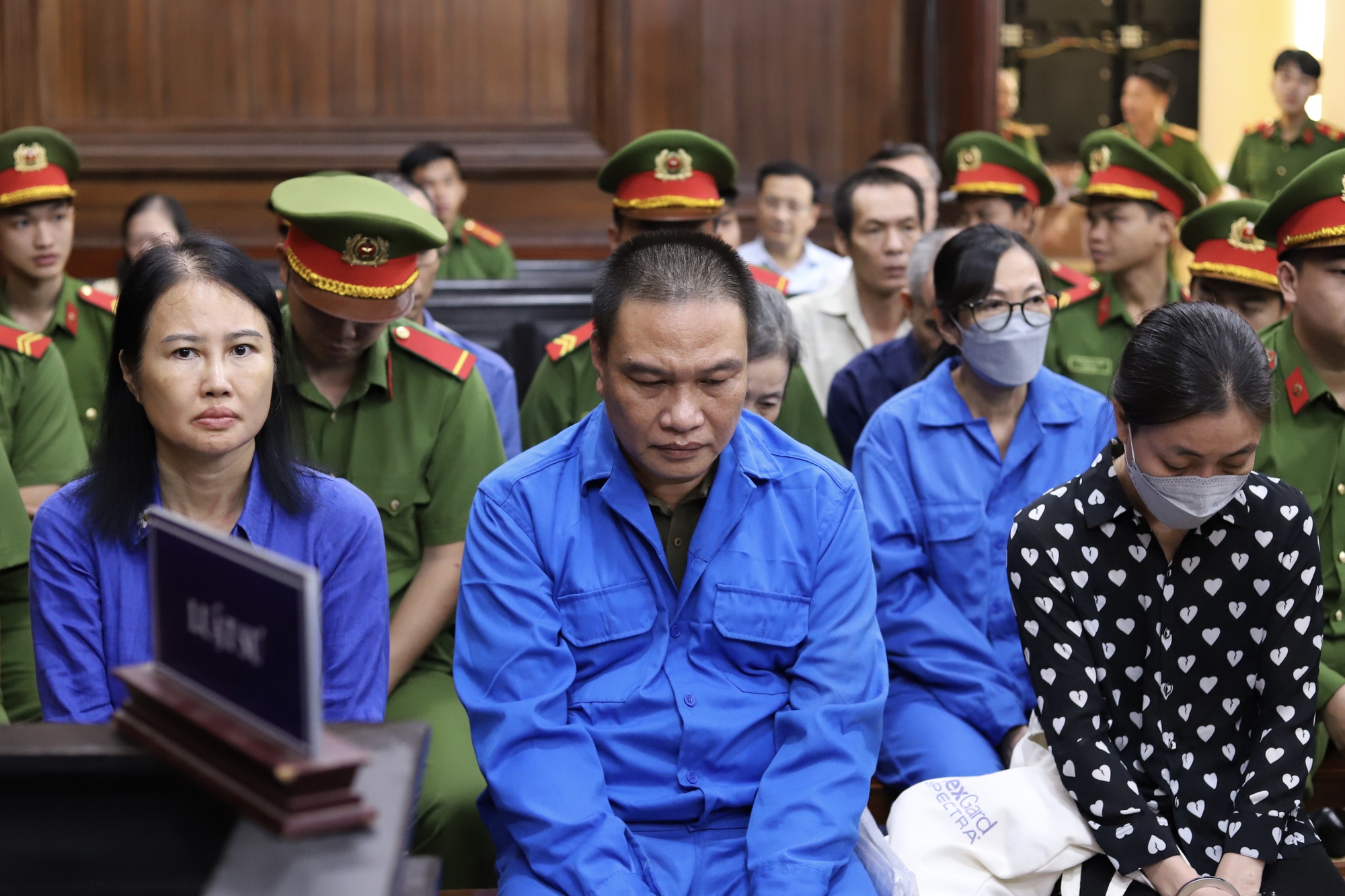 Vụ AIC tại Sở GD-ĐT TPHCM: Gói thầu Phòng GD-ĐT quận 5 hé lộ cơ chế trúng thầu liên tiếp - Ảnh 2.