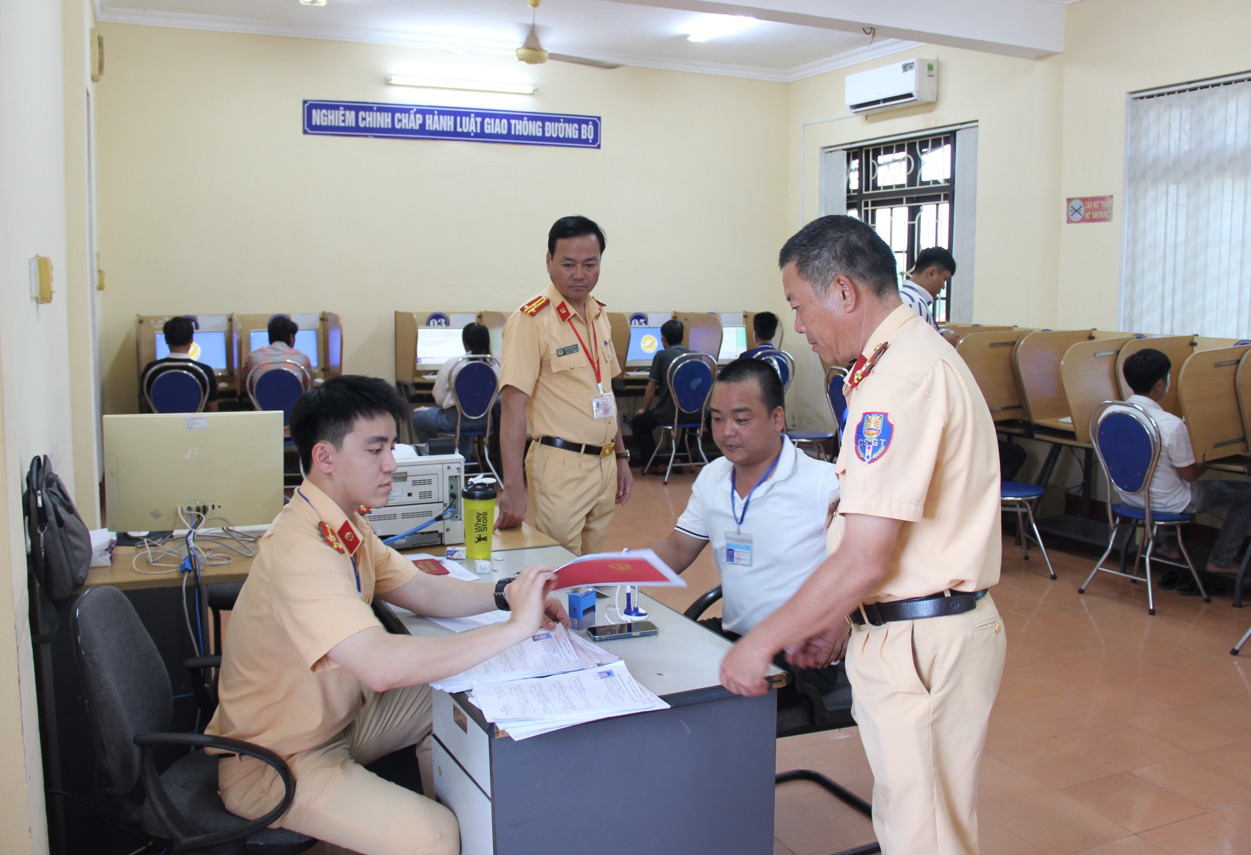 - Ảnh 1. - Ảnh 1.