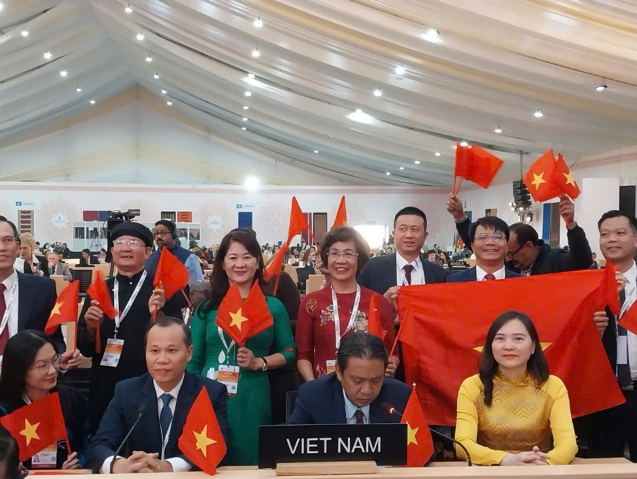 Nghề làm tranh dân gian Đông Hồ chính thức trở thành di sản thế giới - Ảnh 2.