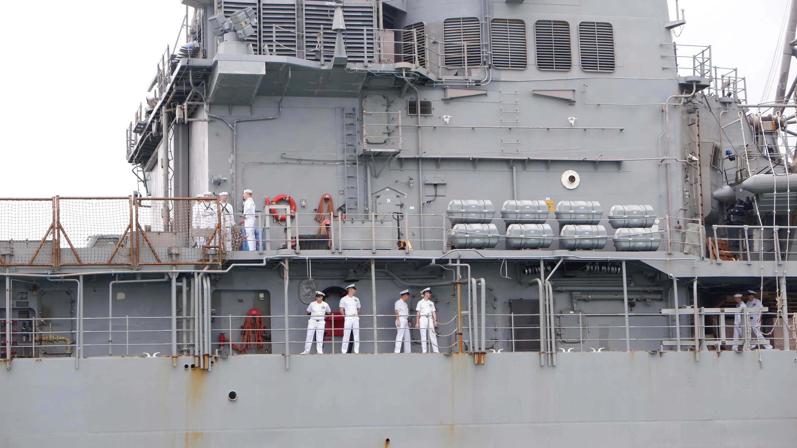 Kh&aacute;m ph&aacute; t&agrave;u tuần dương USS Robert Smalls trong chuyến thăm Đ&agrave; Nẵng của Hải qu&acirc;n Mỹ - Ảnh 8.